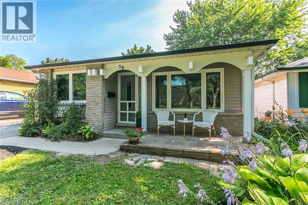 36 Amos Avenue, Waterloo, Ontario  N2L 5G3 - Photo 5 - 40855037