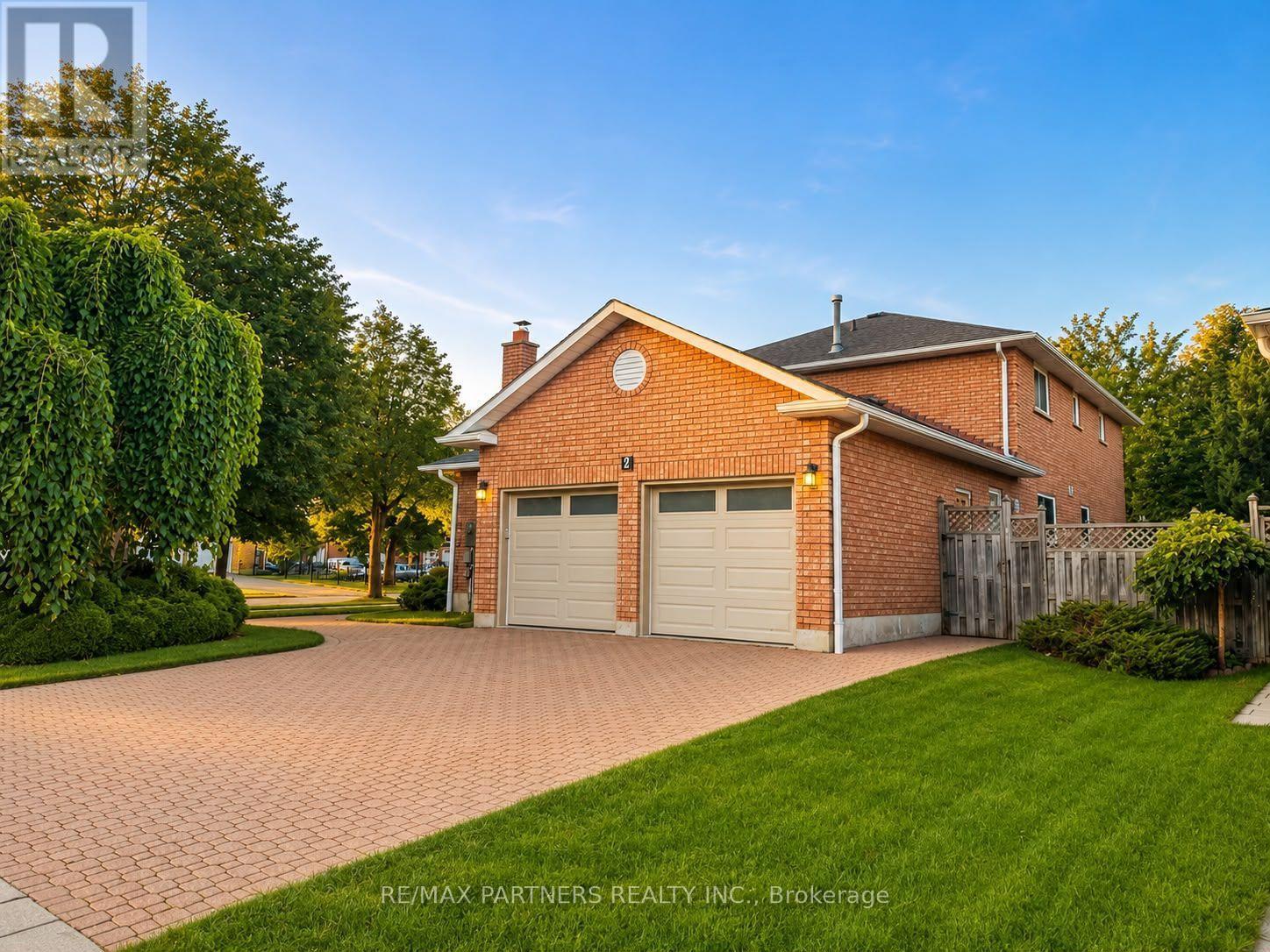 2 Glenhurst Road, Richmond Hill (Doncrest), Ontario  L4B 2C9 - Photo 2 - N13676154