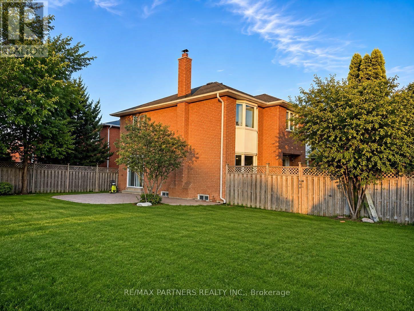2 Glenhurst Road, Richmond Hill (Doncrest), Ontario  L4B 2C9 - Photo 4 - N13676154