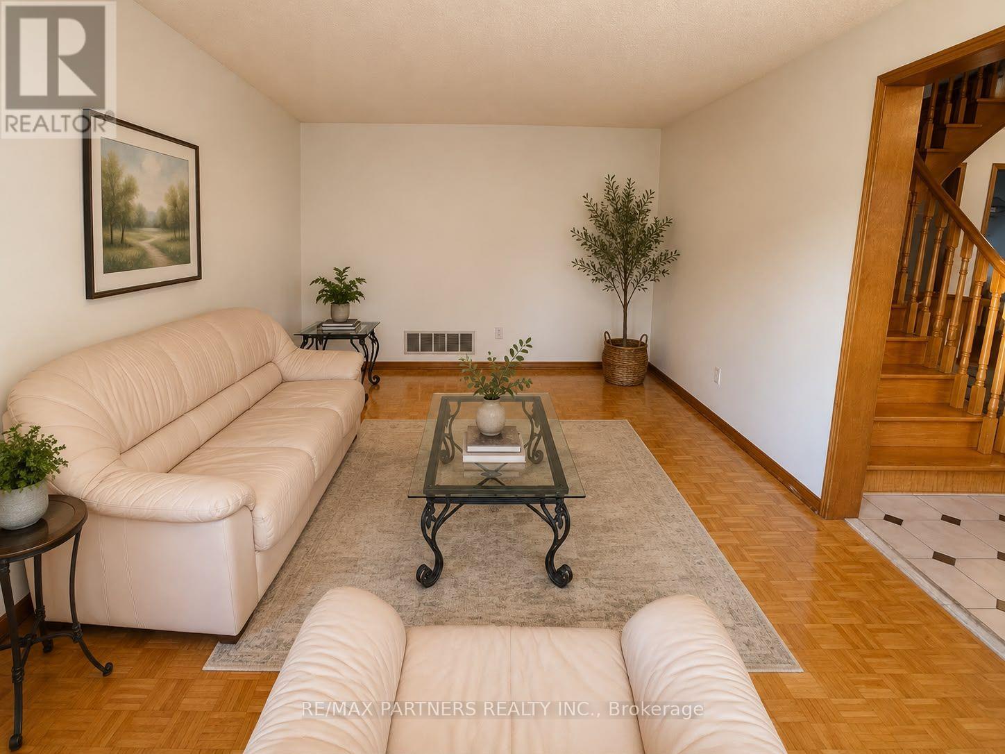 2 Glenhurst Road, Richmond Hill (Doncrest), Ontario  L4B 2C9 - Photo 7 - N13676154