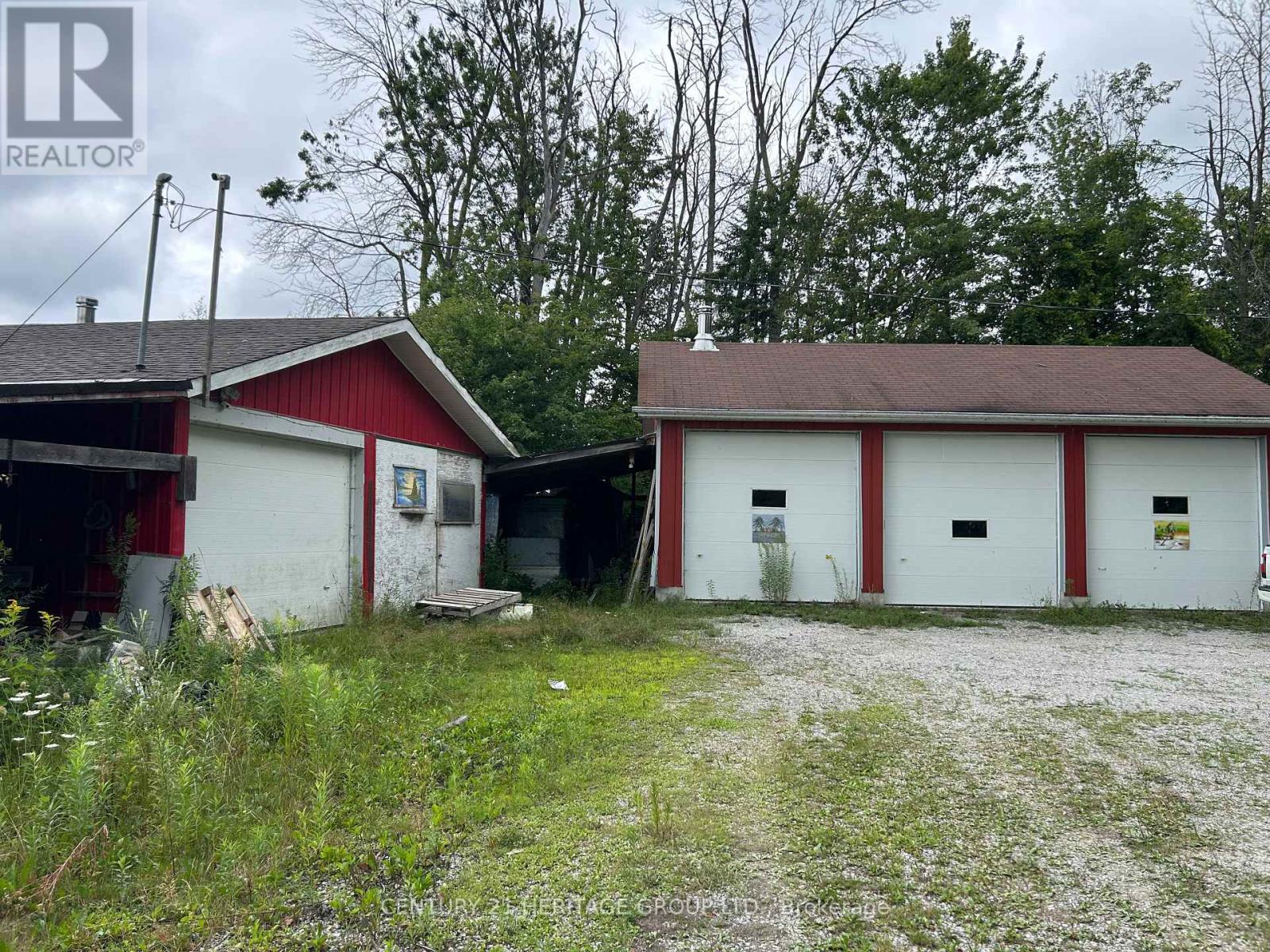 3792 Wood Avenue, Severn (West Shore), Ontario L3V 0T9 - Photo 2 - S13676120