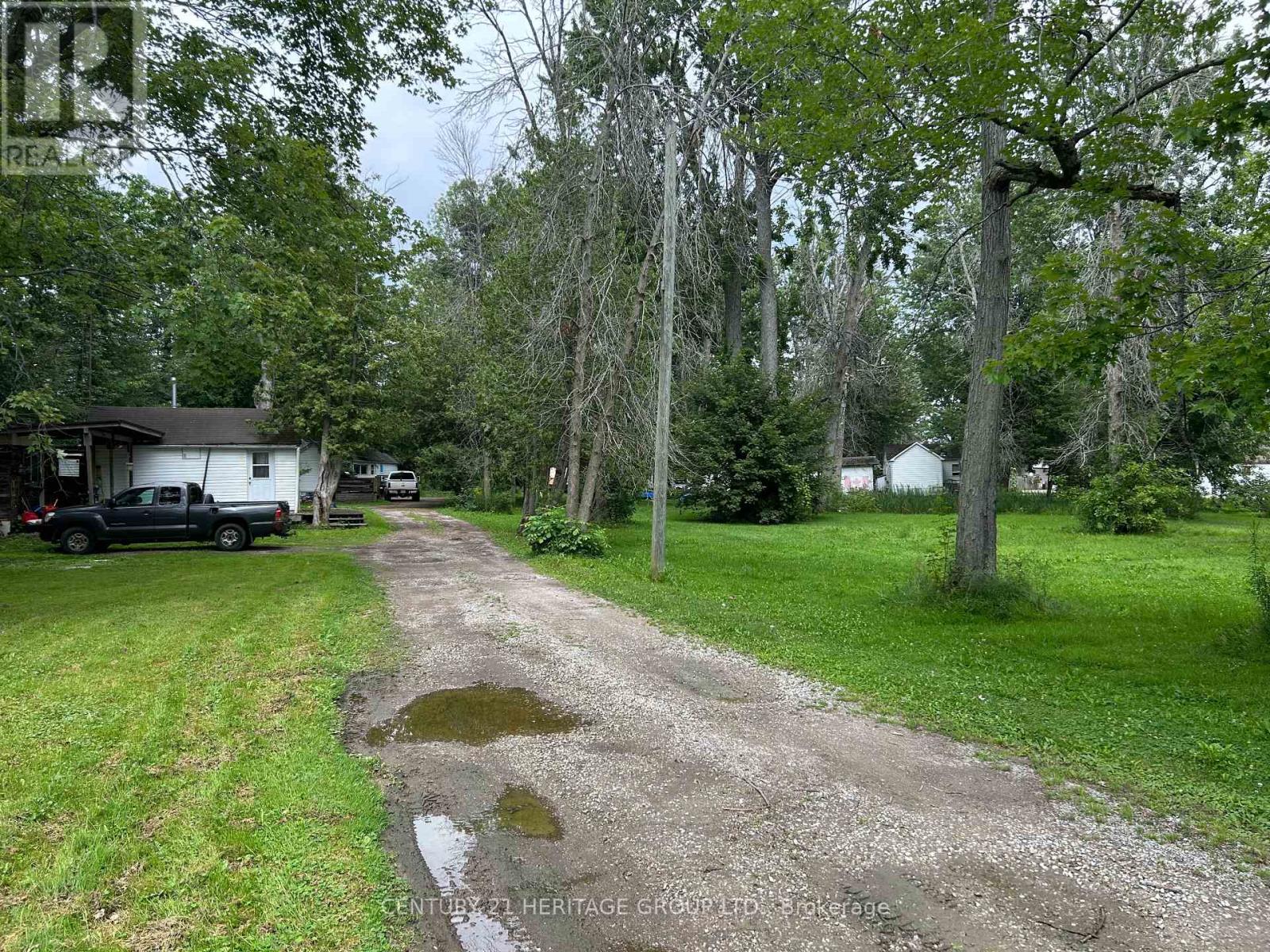 3792 Wood Avenue, Severn (West Shore), Ontario L3V 0T9 - Photo 4 - S13676120