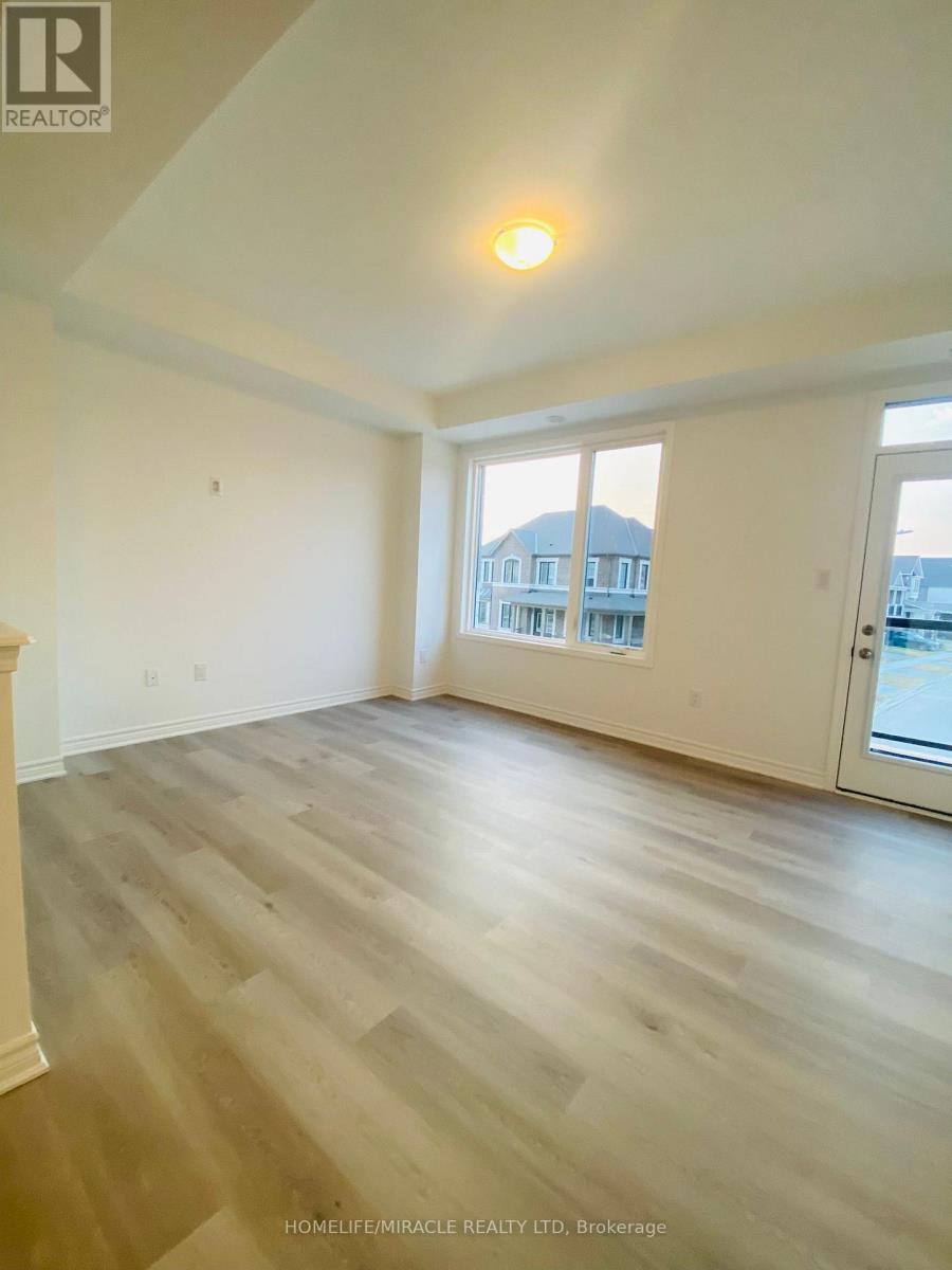 20 Ennerdale Street, Barrie, Ontario  L9J 1A2 - Photo 7 - S13676280