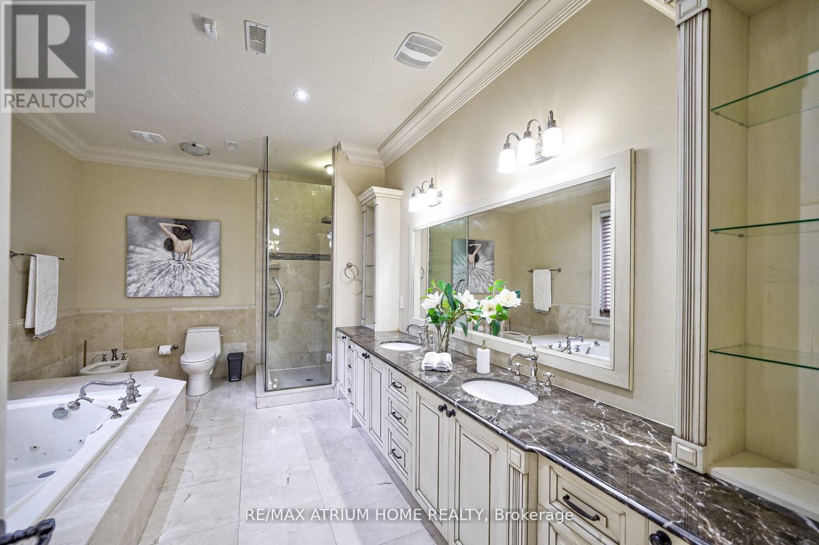 18 Heathcote Avenue, Toronto, Ontario  M2L 1Y7 - Photo 24 - C13674474