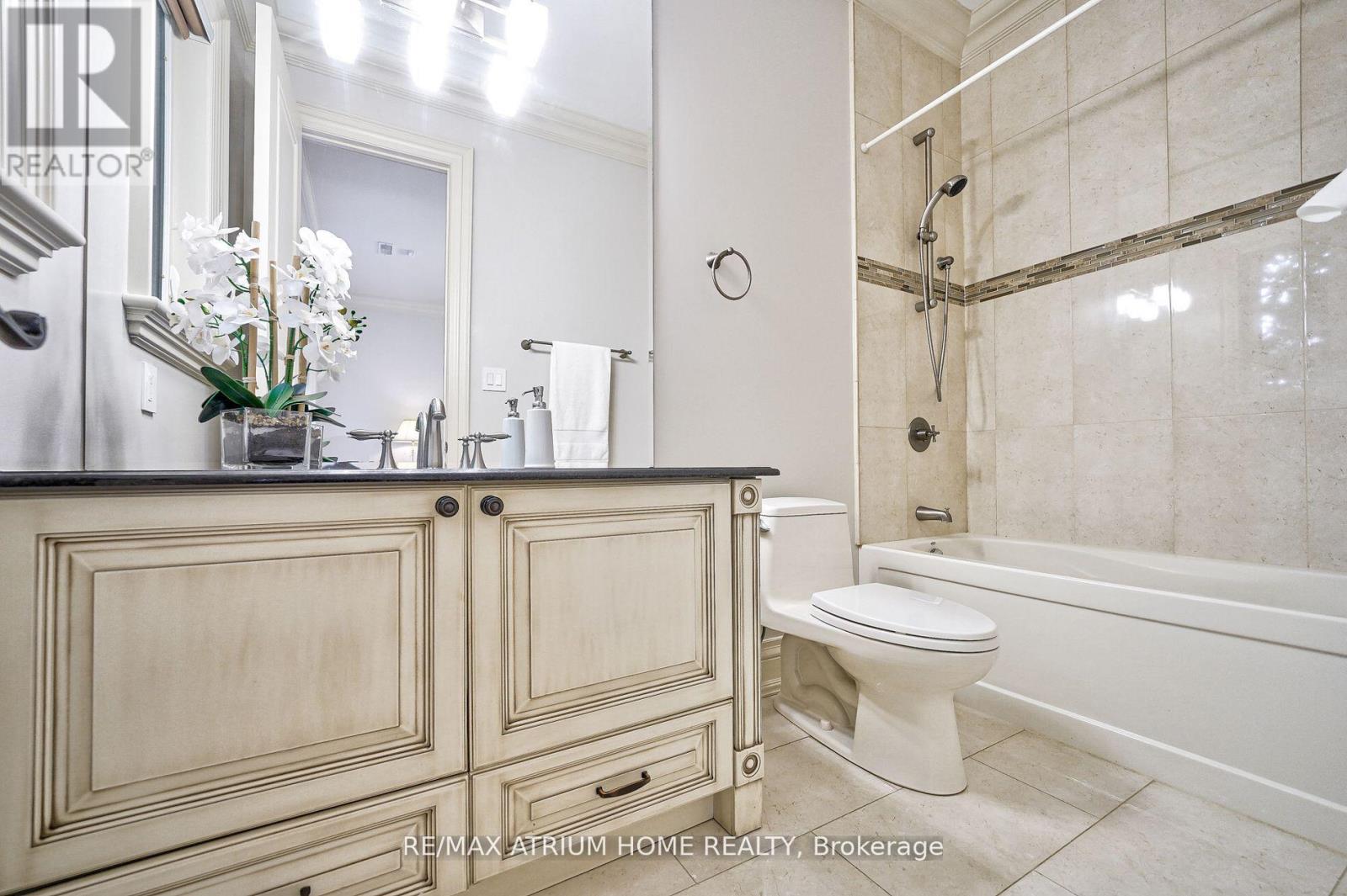 18 Heathcote Avenue, Toronto, Ontario  M2L 1Y7 - Photo 27 - C13674474