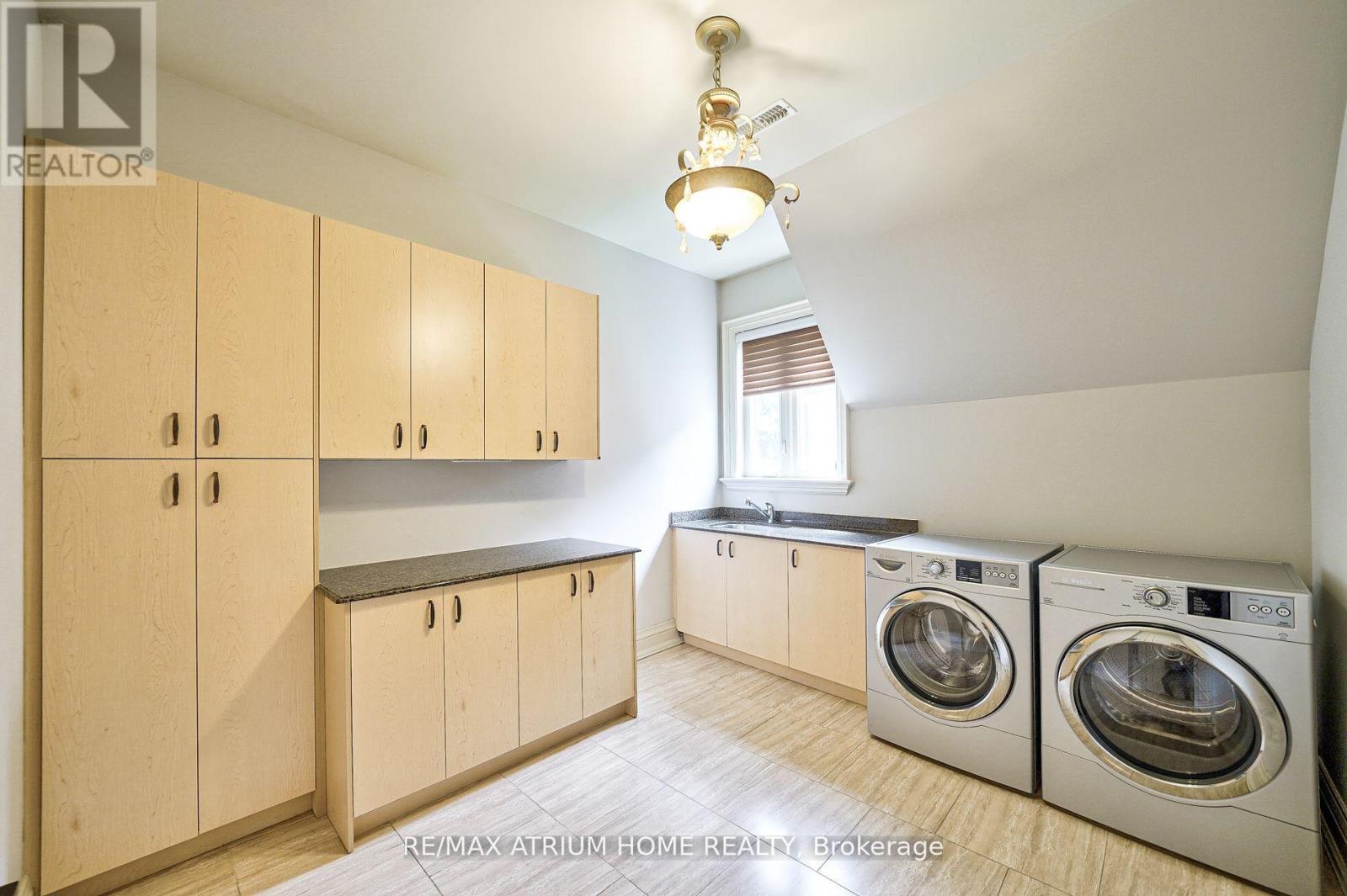 18 Heathcote Avenue, Toronto, Ontario  M2L 1Y7 - Photo 32 - C13674474