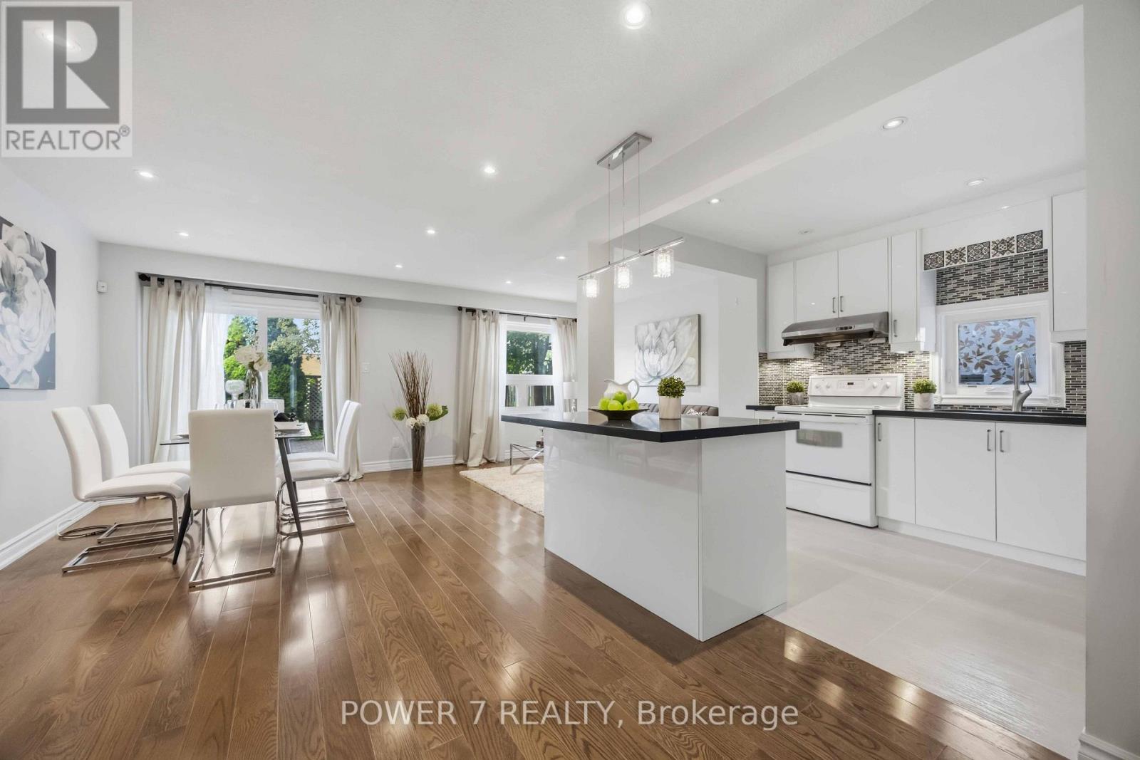 139 Carolbreen Square, Toronto, Ontario  M1V 1J1 - Photo 9 - E13667714