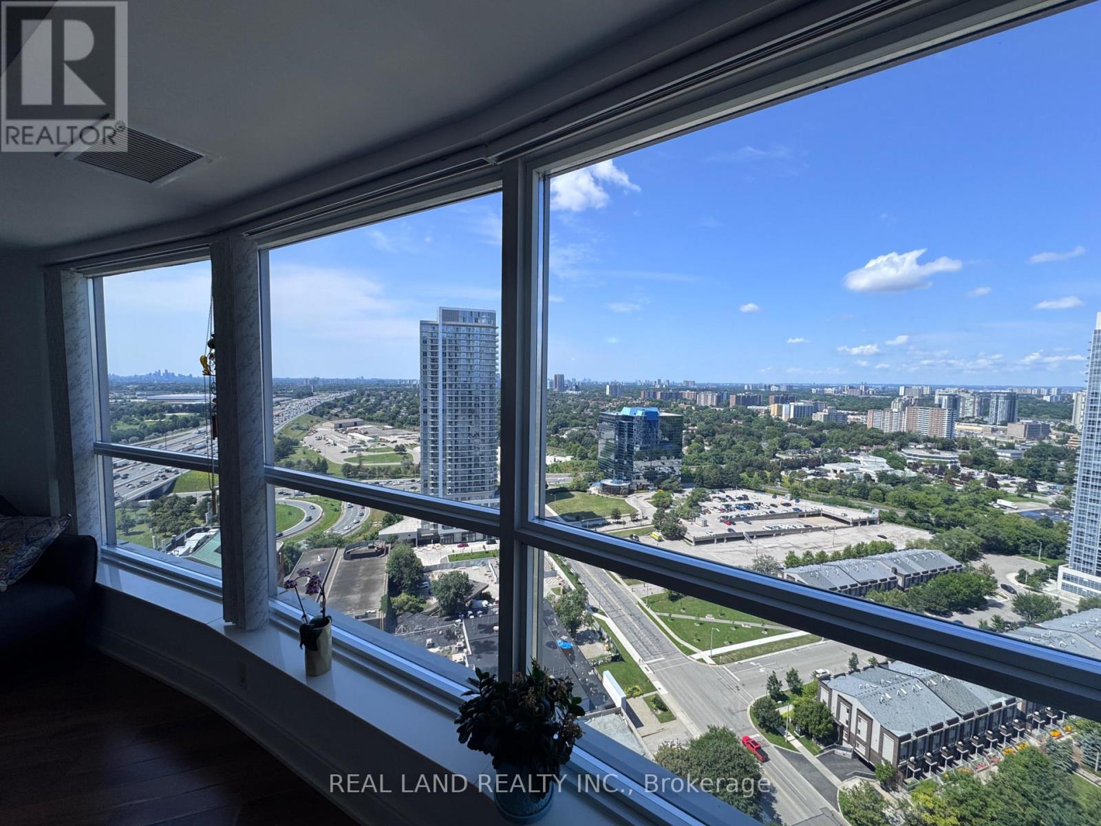 2909 - 125 Village Green Square, Toronto, Ontario  M1S 0G3 - Photo 8 - E13675968