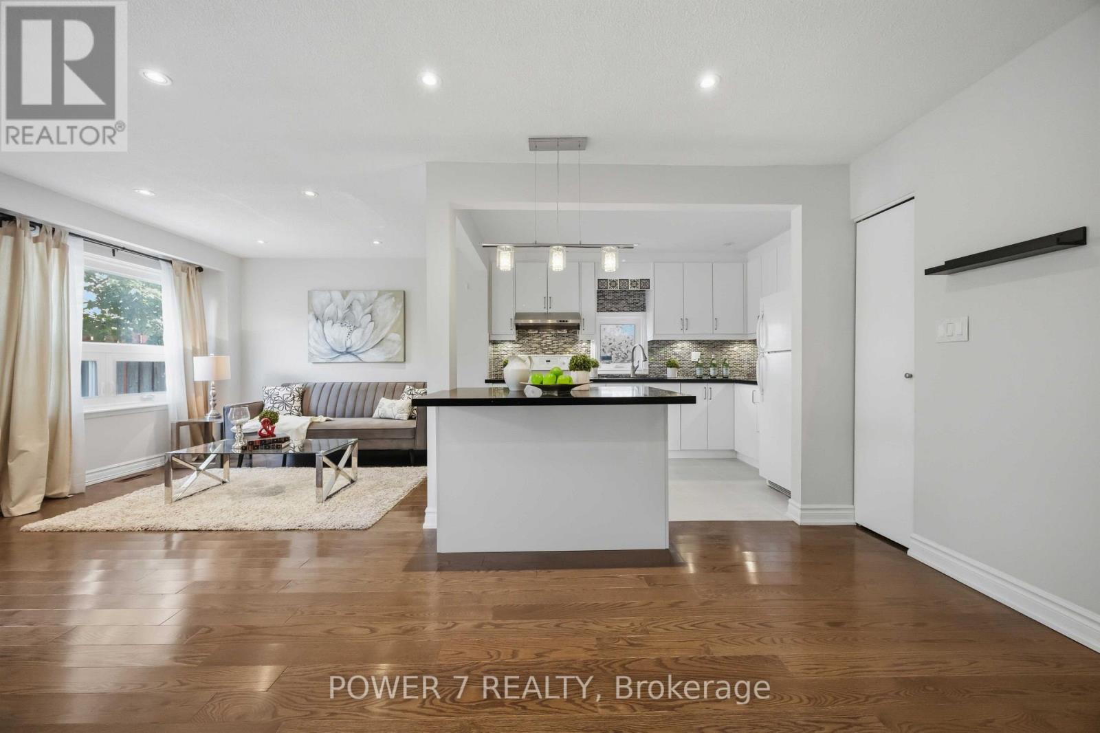 139 Carolbreen Square, Toronto, Ontario  M1V 1J1 - Photo 12 - E13667714