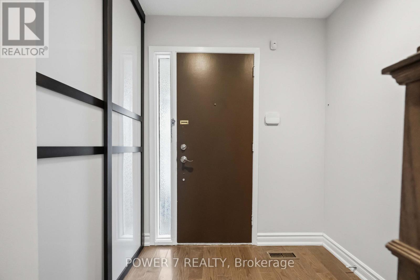 139 Carolbreen Square, Toronto, Ontario  M1V 1J1 - Photo 7 - E13667714