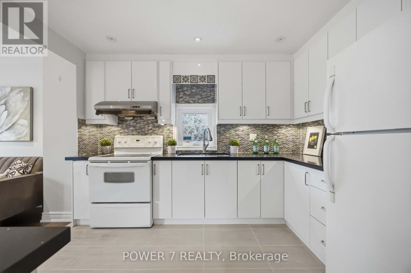 139 Carolbreen Square, Toronto, Ontario  M1V 1J1 - Photo 13 - E13667714