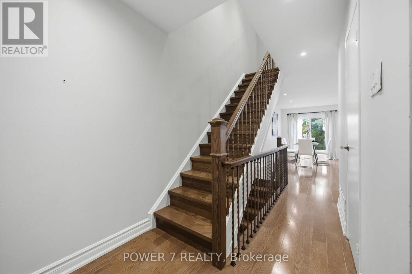 139 Carolbreen Square, Toronto, Ontario  M1V 1J1 - Photo 8 - E13667714