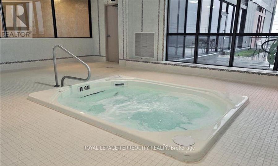 2307 - 75 Eglinton Avenue W, Mississauga, Ontario  L5R 0E5 - Photo 20 - W13652214