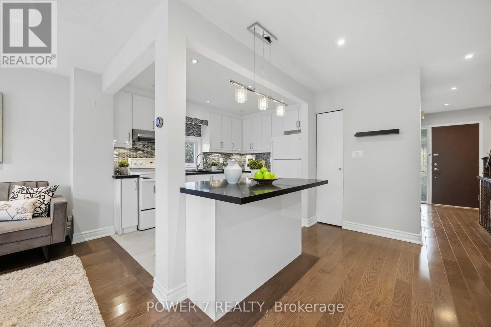 139 Carolbreen Square, Toronto, Ontario  M1V 1J1 - Photo 18 - E13667714