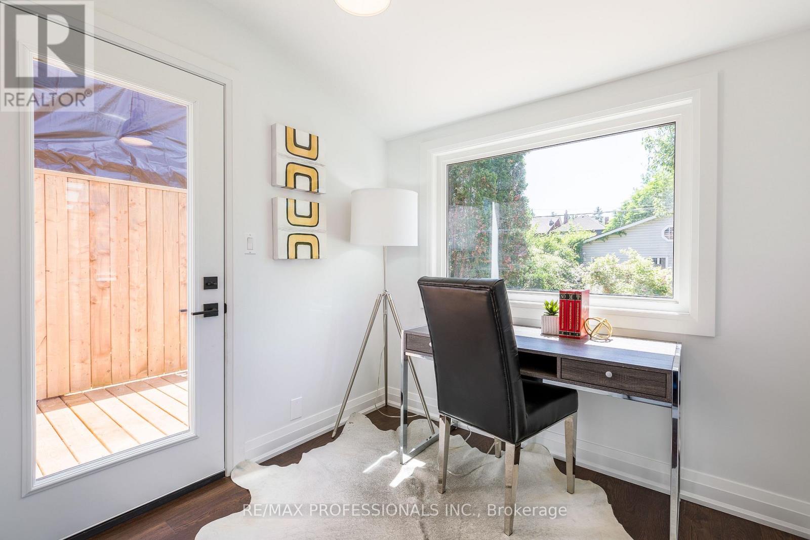 546 Beresford Avenue, Toronto, Ontario  M6S 3C3 - Photo 10 - W13675964