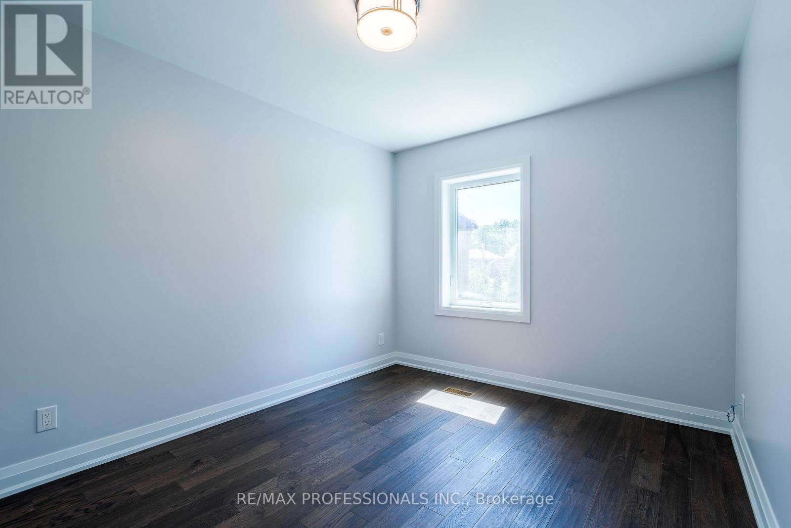 546 Beresford Avenue, Toronto, Ontario  M6S 3C3 - Photo 15 - W13675964