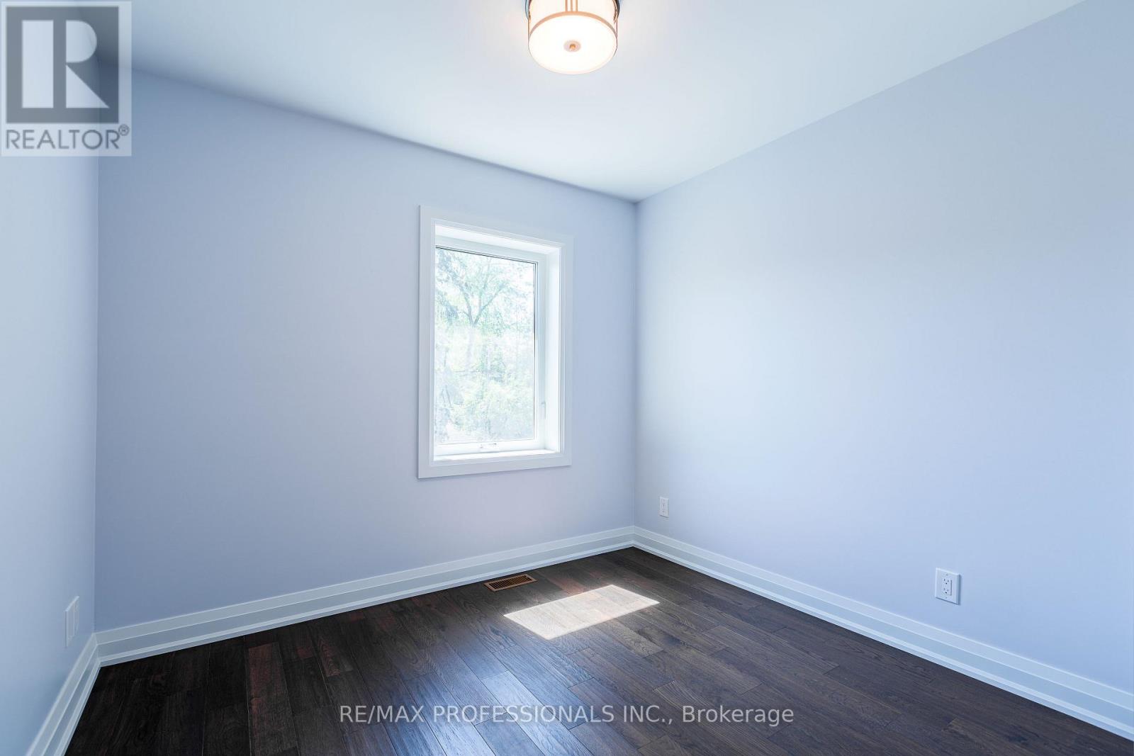 546 Beresford Avenue, Toronto, Ontario  M6S 3C3 - Photo 16 - W13675964