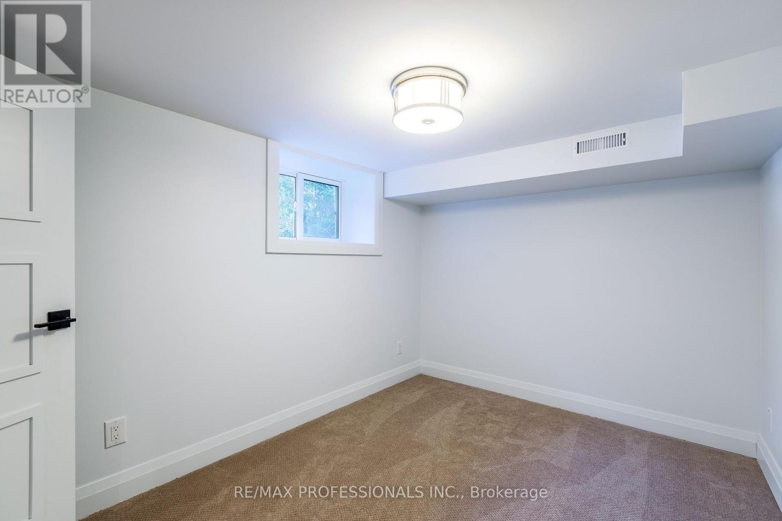 546 Beresford Avenue, Toronto, Ontario  M6S 3C3 - Photo 19 - W13675964
