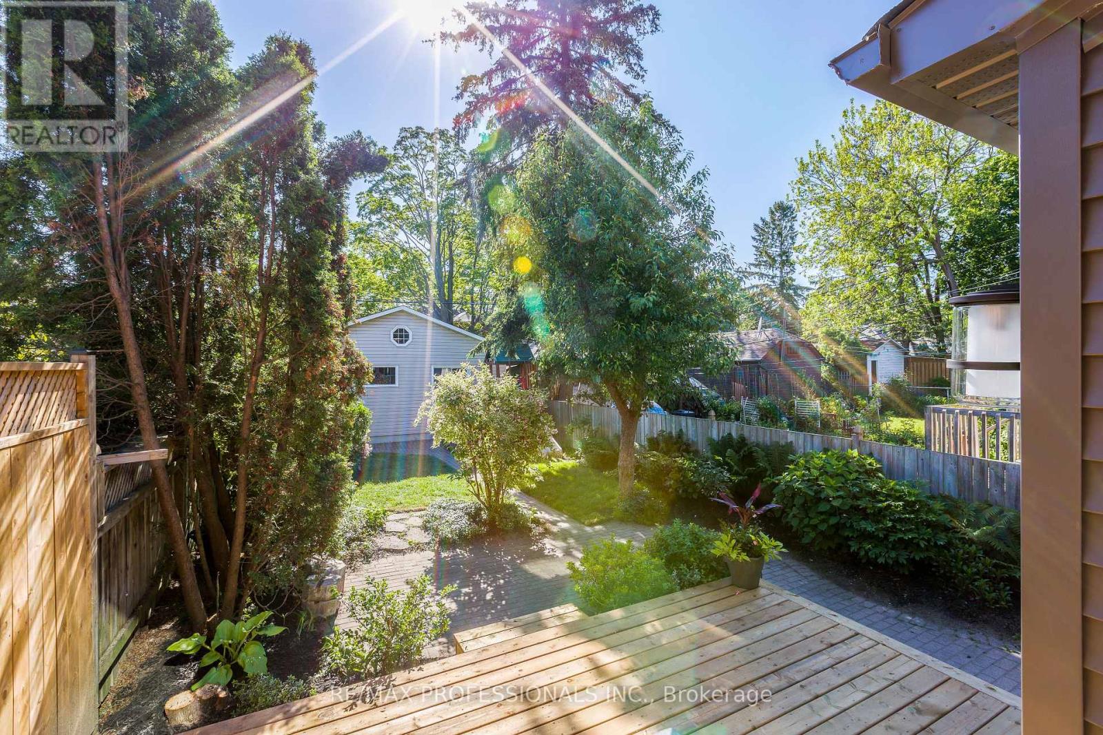 546 Beresford Avenue, Toronto, Ontario  M6S 3C3 - Photo 21 - W13675964