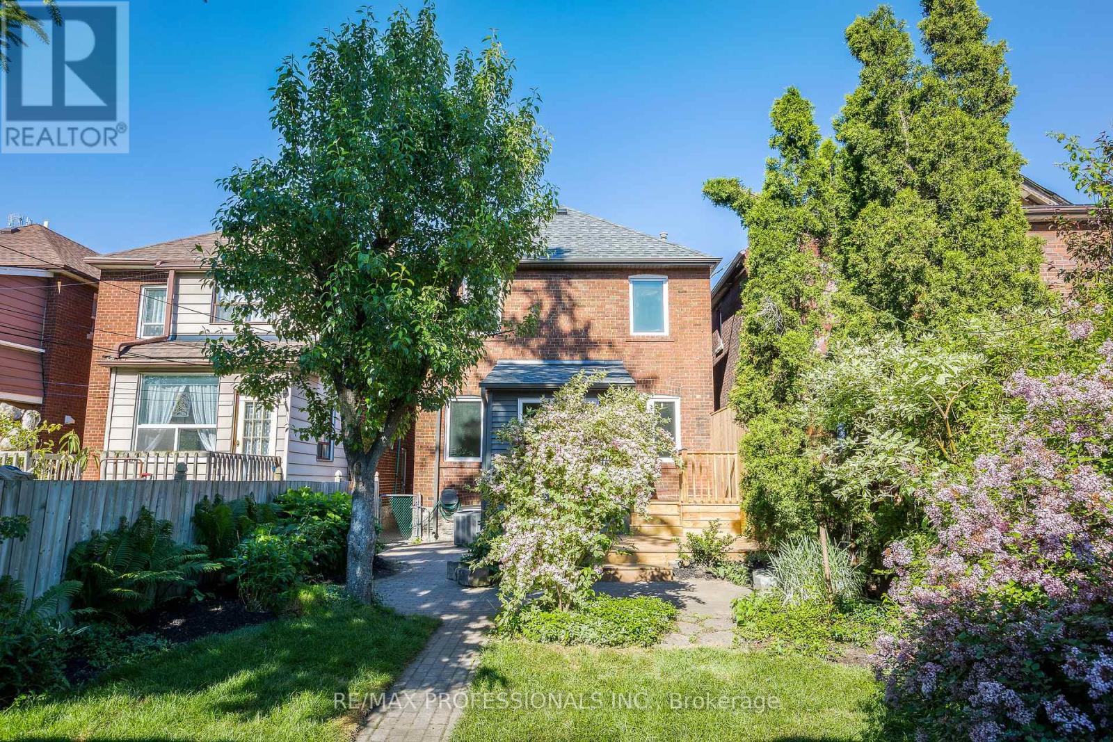 546 Beresford Avenue, Toronto, Ontario  M6S 3C3 - Photo 22 - W13675964