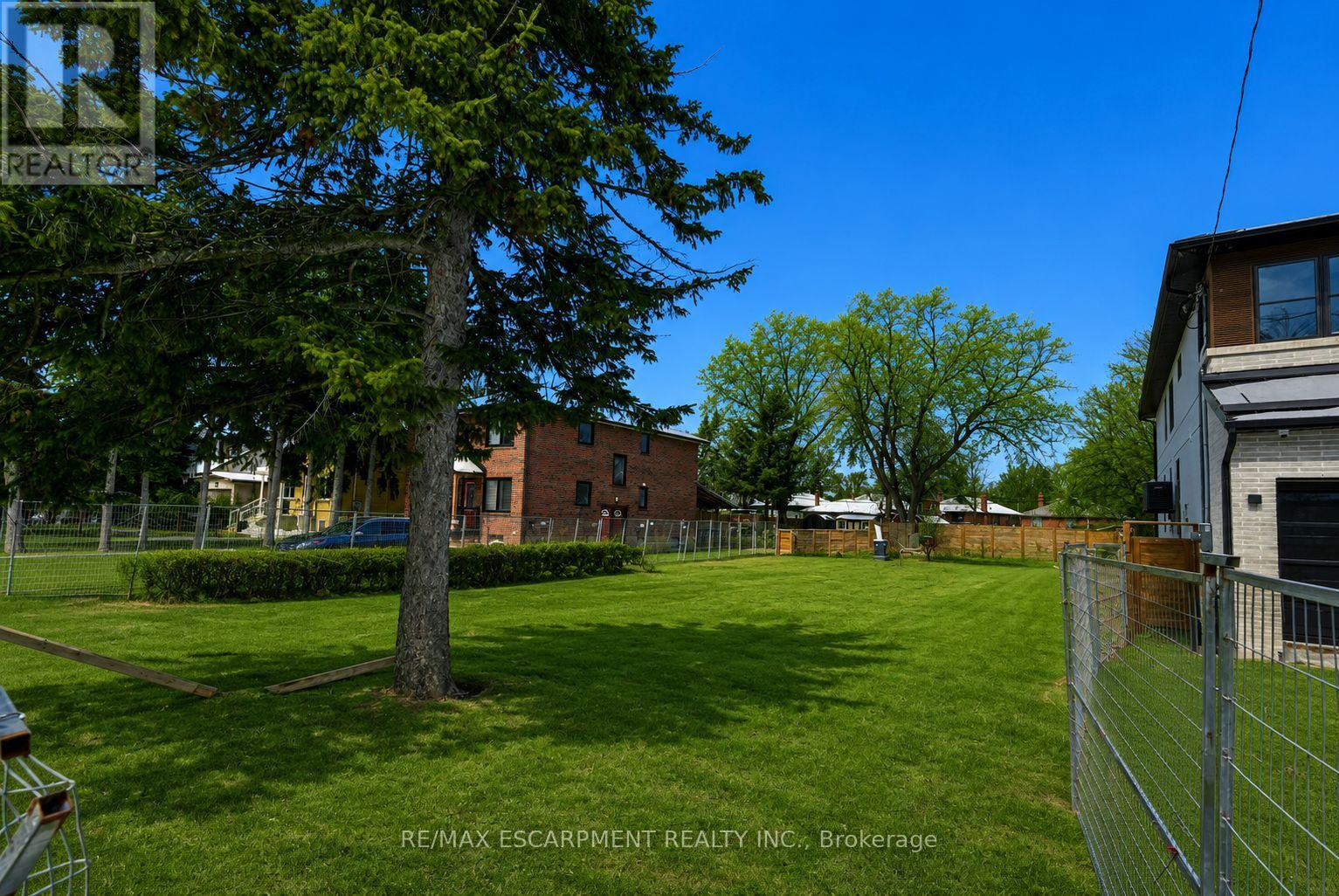 19b Broadview Avenue, Mississauga, Ontario  L5H 2S8 - Photo 13 - W13675978