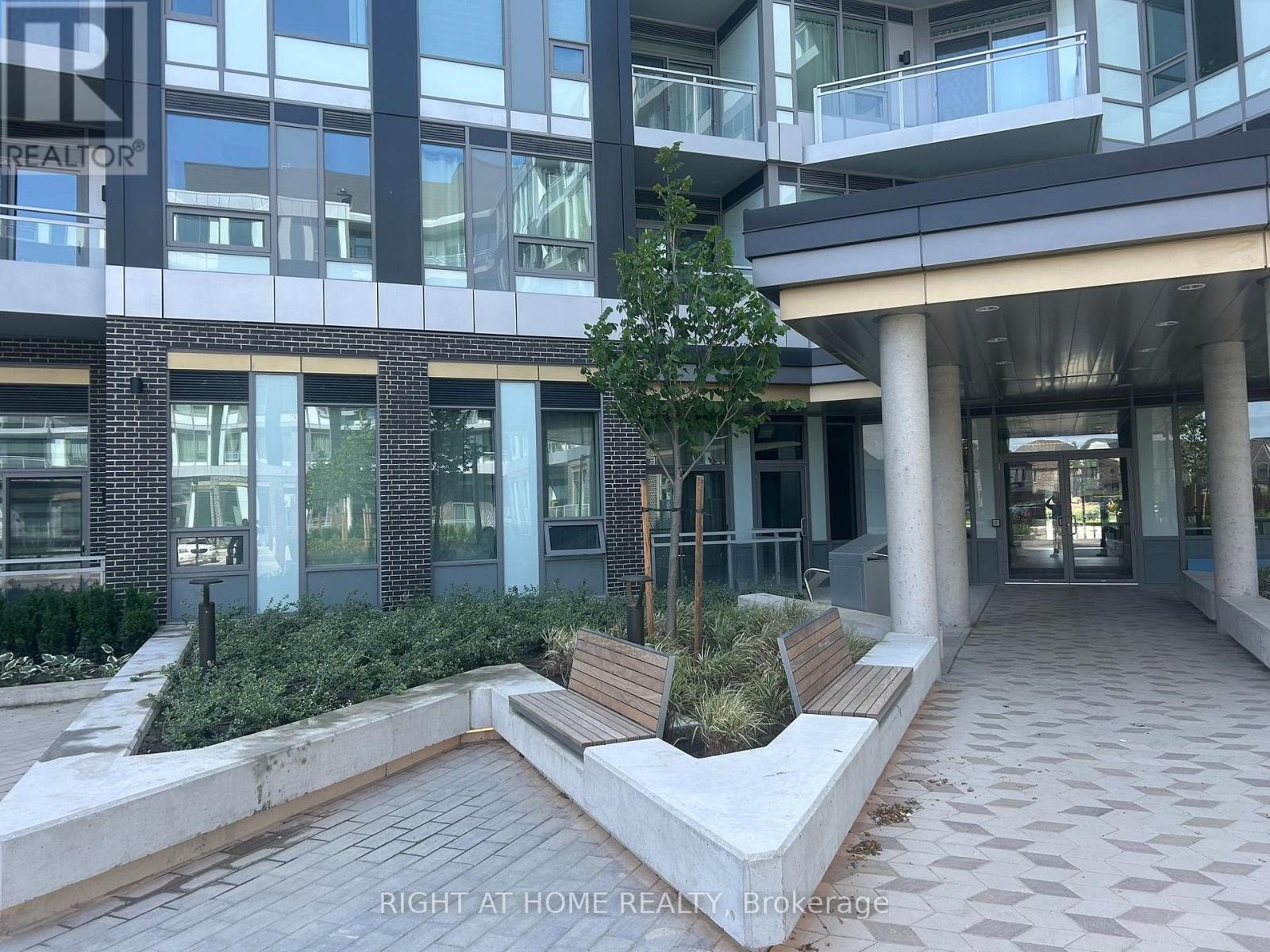 641 - 2501 Saw Whet Boulevard, Oakville, Ontario  L6M 5N2 - Photo 4 - W13675980