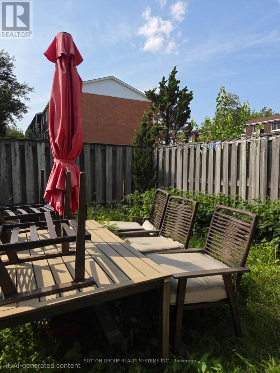 19 - 2380 Bromsgrove Road, Mississauga, Ontario  L5J 4E6 - Photo 8 - W13676012