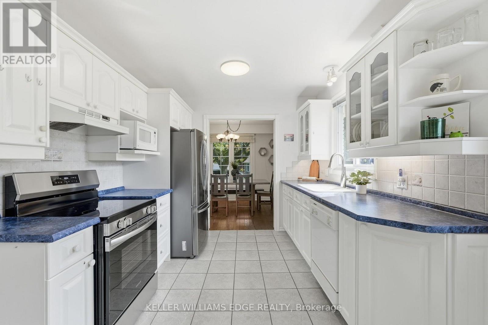 596 Louise Drive, Burlington, Ontario  L7L 2T9 - Photo 18 - W13676022