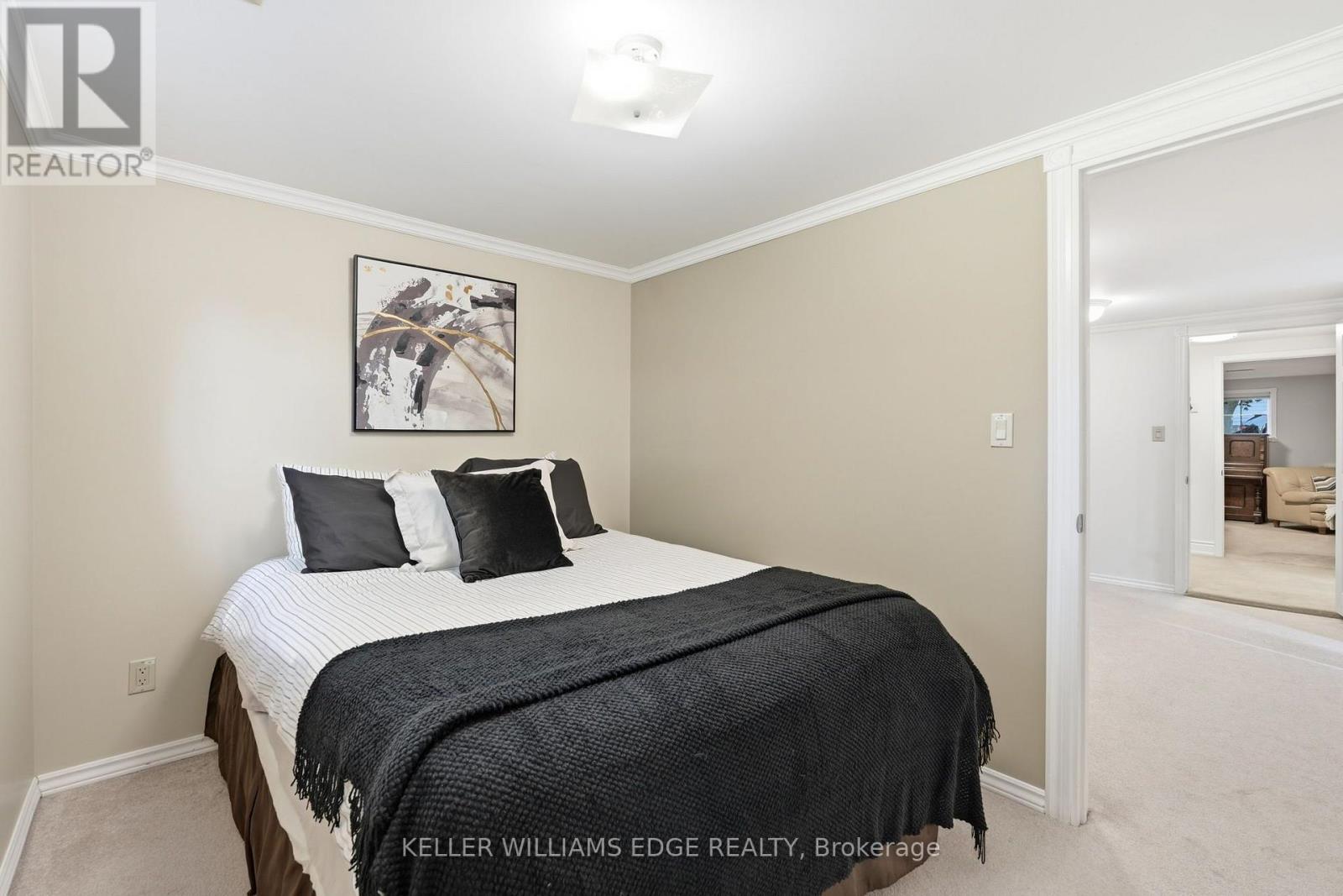 596 Louise Drive, Burlington, Ontario  L7L 2T9 - Photo 41 - W13676022