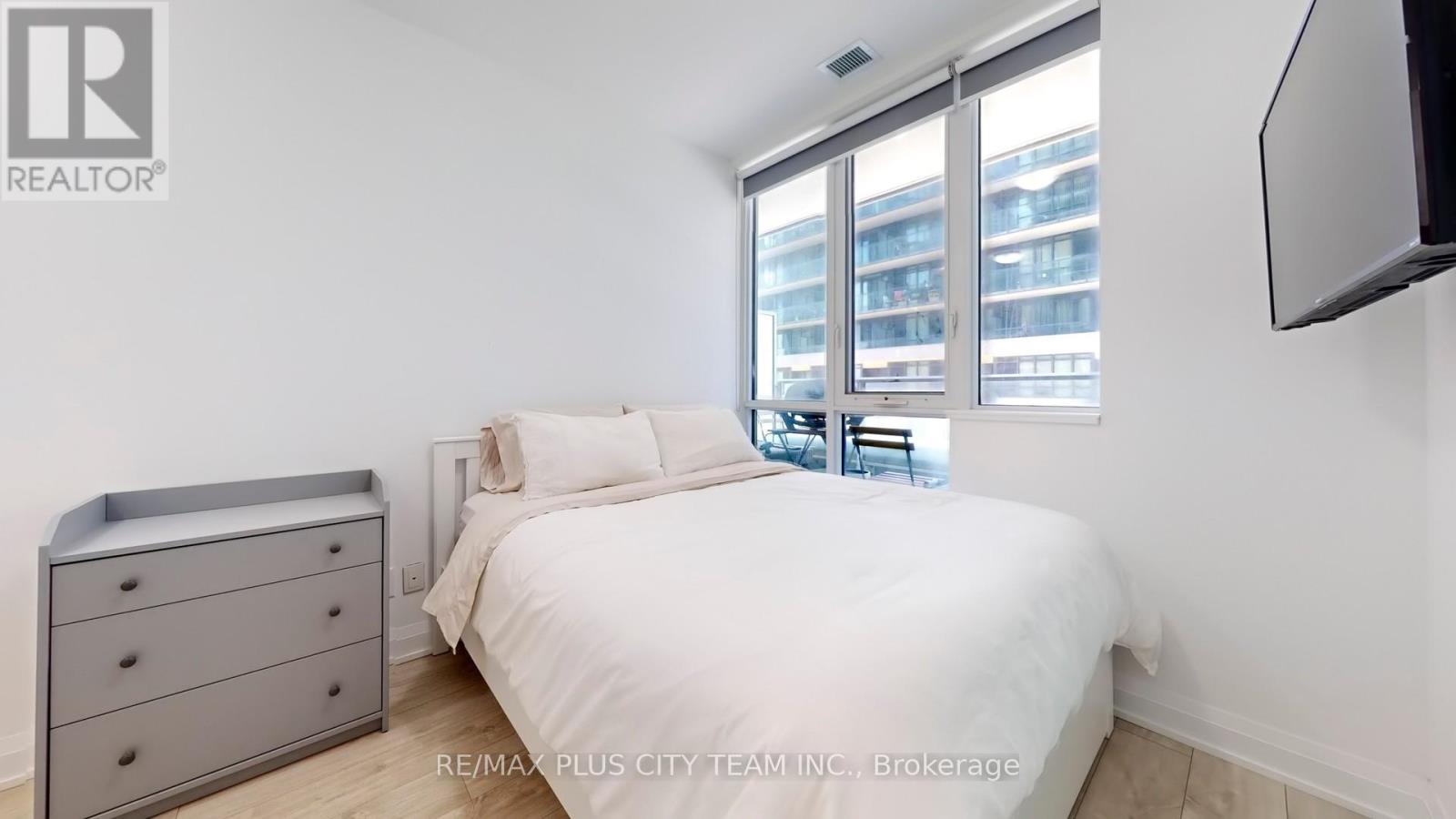205 - 70 Annie Craig Drive W, Toronto, Ontario M8V 0G2 - Photo 9 - W13676070