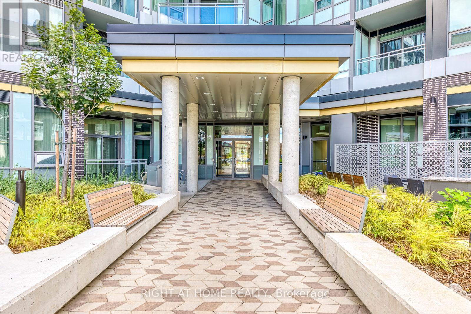 538 - 2501 Saw Whet Boulevard, Oakville, Ontario  L6M 5N2 - Photo 3 - W13676086