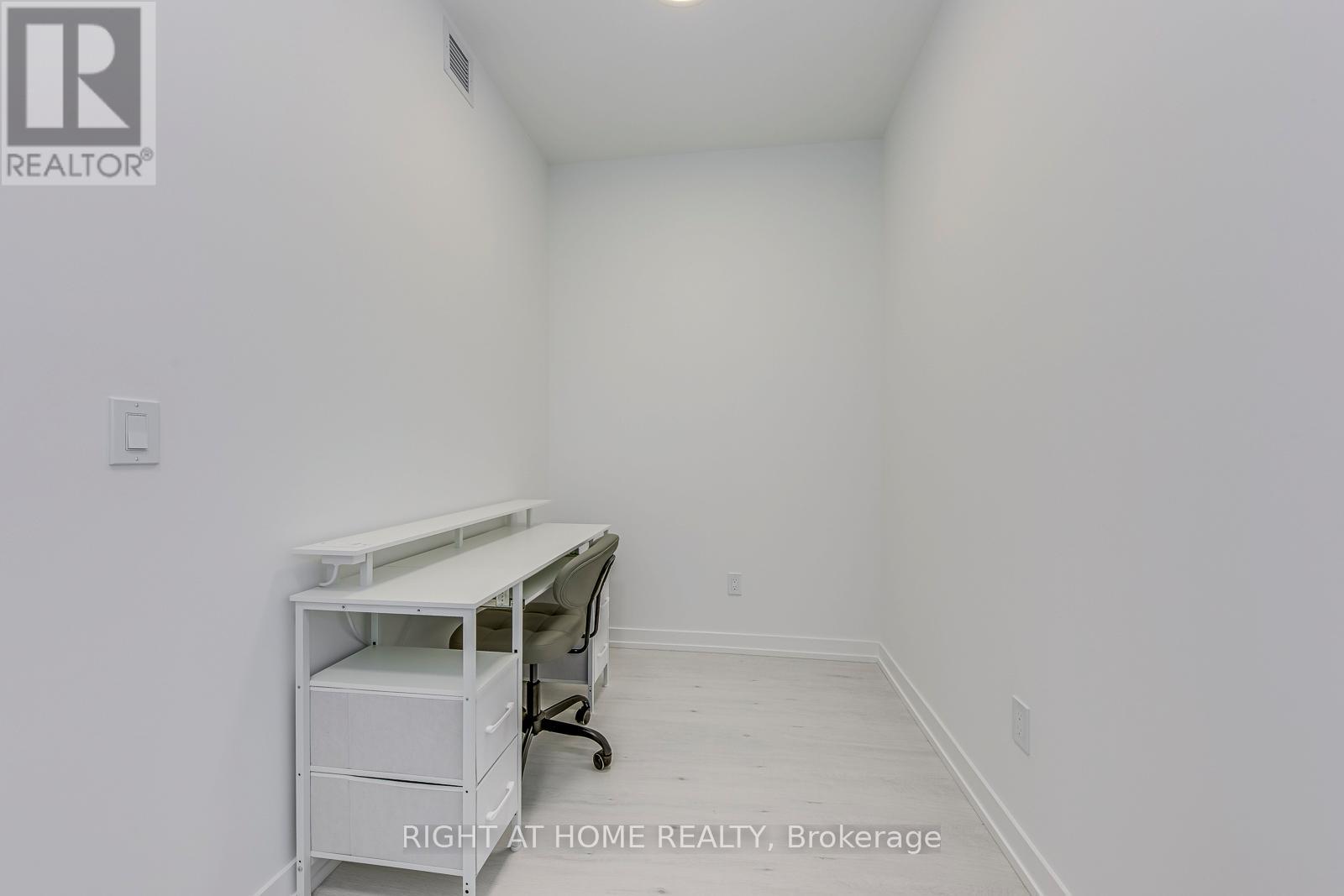 538 - 2501 Saw Whet Boulevard, Oakville, Ontario  L6M 5N2 - Photo 8 - W13676086