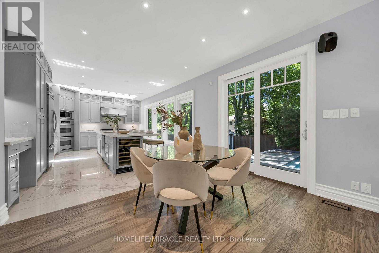 271 Oakhill Road, Mississauga, Ontario  L5G 2P8 - Photo 17 - W13676170