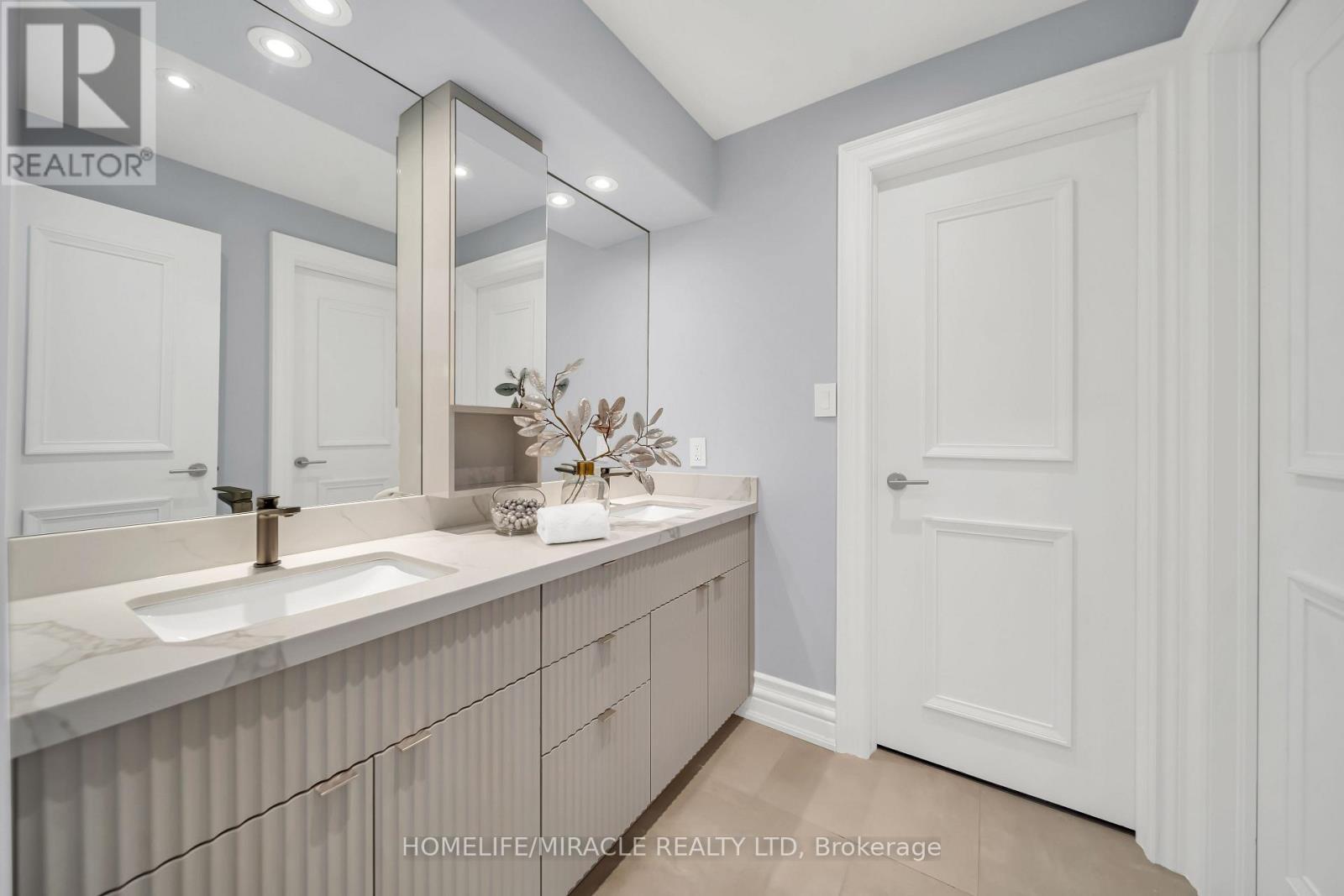271 Oakhill Road, Mississauga, Ontario  L5G 2P8 - Photo 27 - W13676170