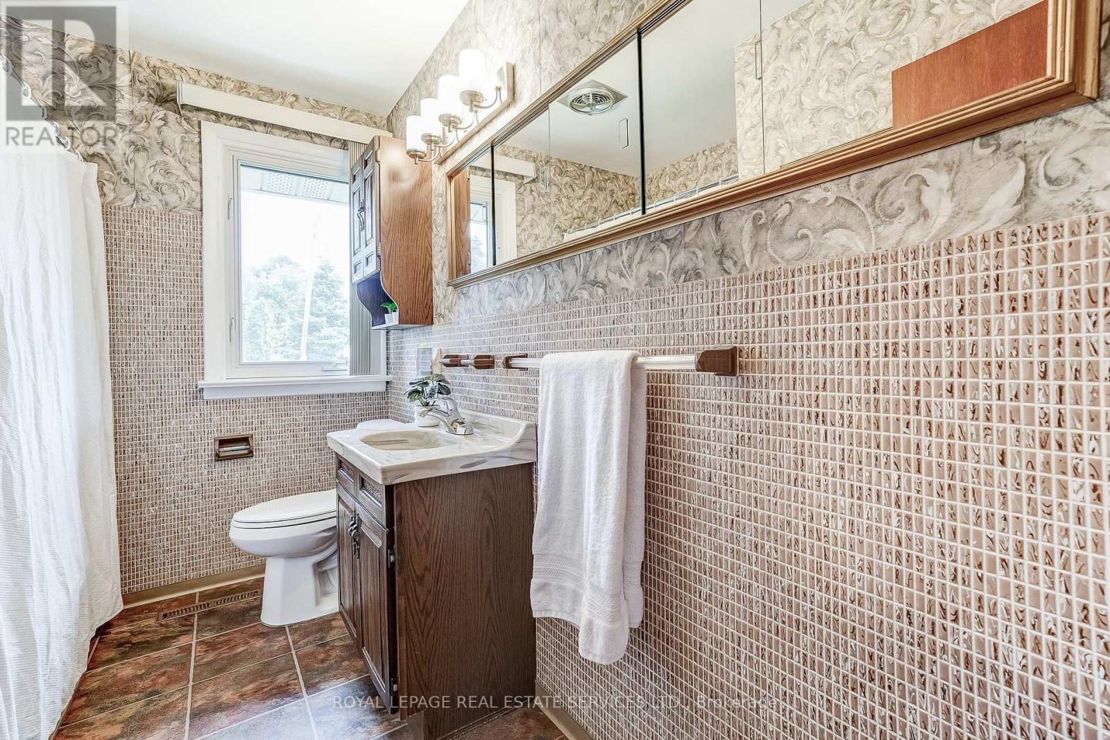 4 Sora Drive, Mississauga, Ontario  L5M 1A8 - Photo 18 - W13676188