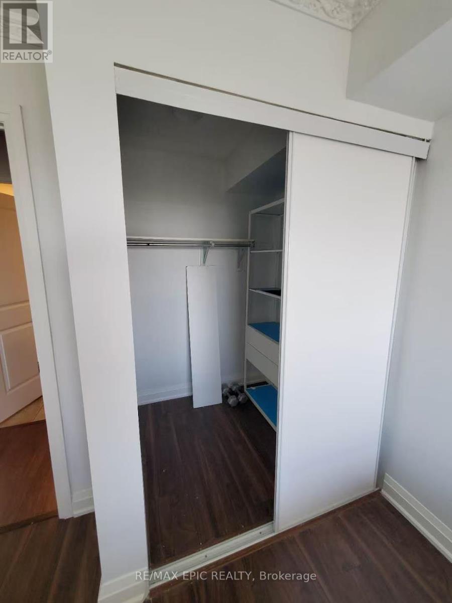 1012 - 1070 Sheppard Avenue W, Toronto, Ontario  M3J 0G8 - Photo 4 - W13676200