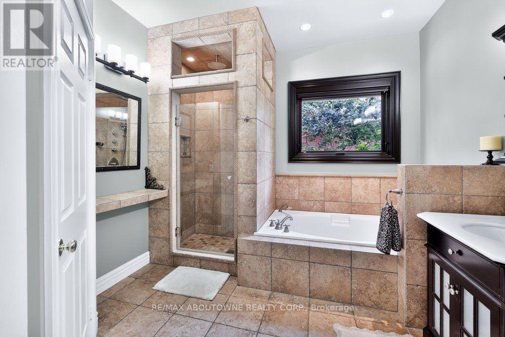 324 Oakridge Court, Oakville, Ontario  L6H 5T9 - Photo 27 - W13676218
