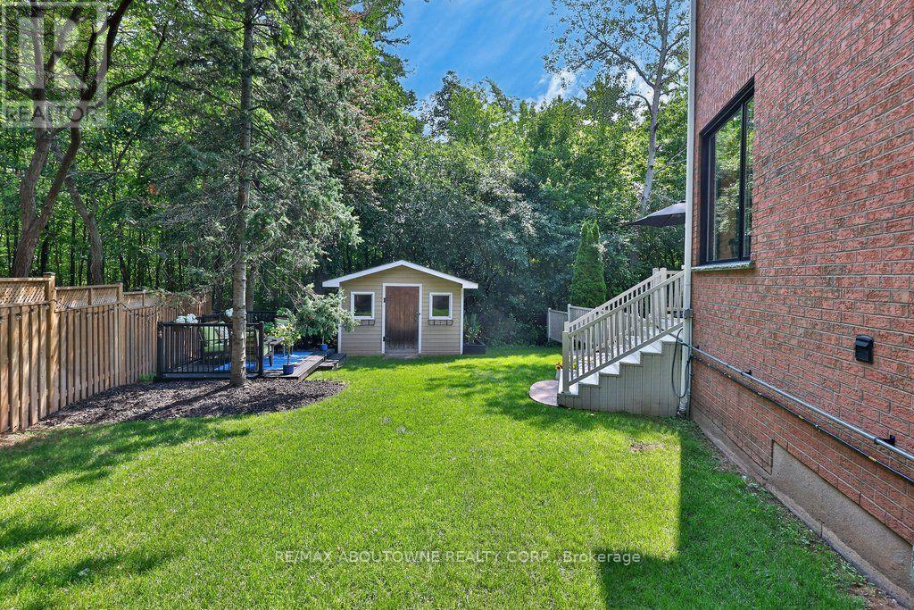 324 Oakridge Court, Oakville, Ontario  L6H 5T9 - Photo 49 - W13676218