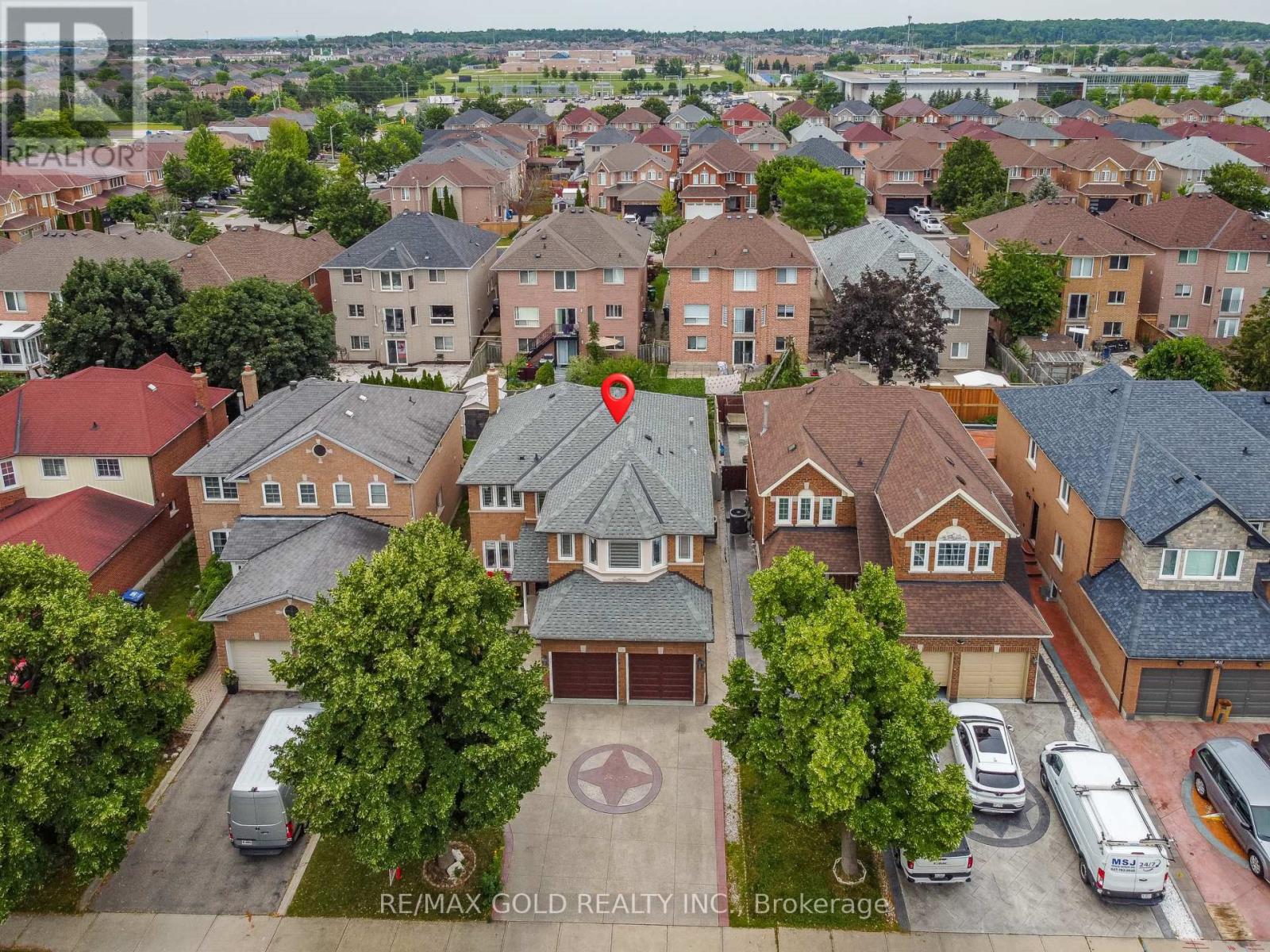 72 RAINFOREST DRIVE, Brampton, Ontario