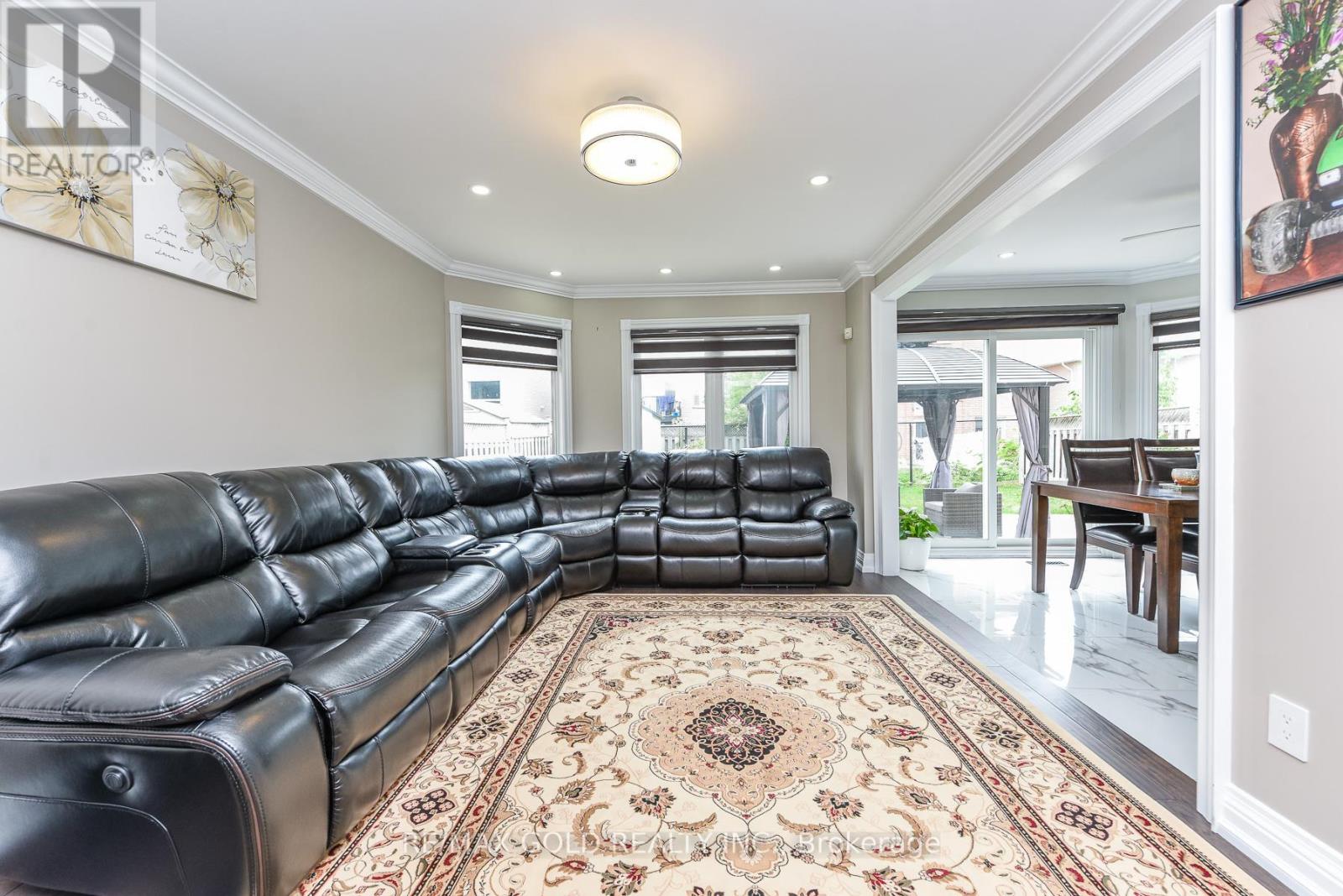 72 Rainforest Drive, Brampton, Ontario  L6R 1B1 - Photo 12 - W13676220