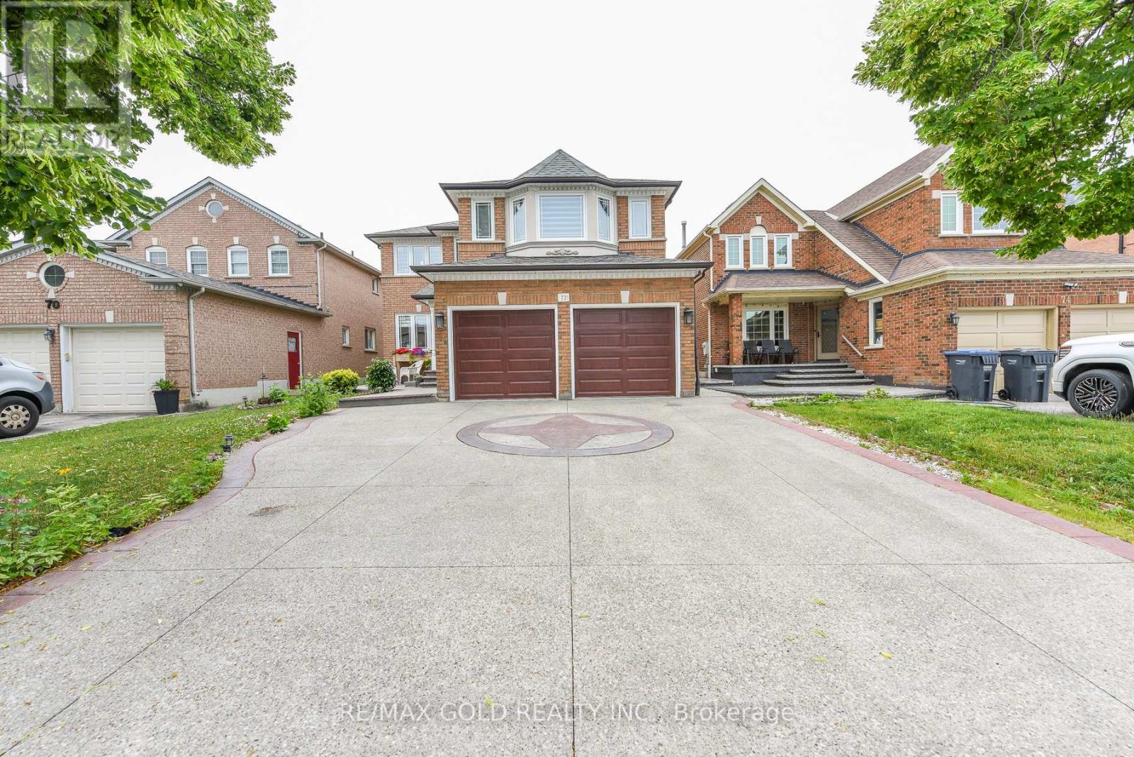 72 Rainforest Drive, Brampton, Ontario  L6R 1B1 - Photo 4 - W13676220