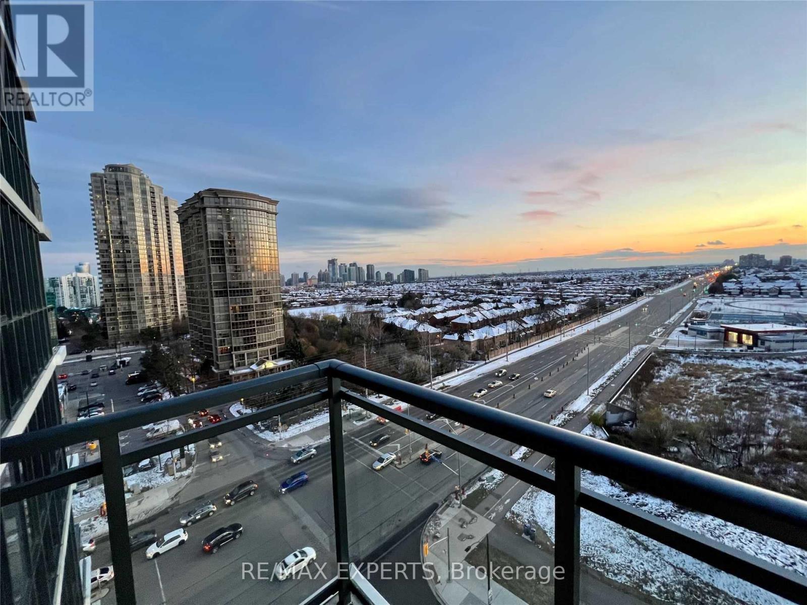 1005 - 75 Eglinton Avenue W, Mississauga, Ontario  L5R 0E5 - Photo 14 - W13676222