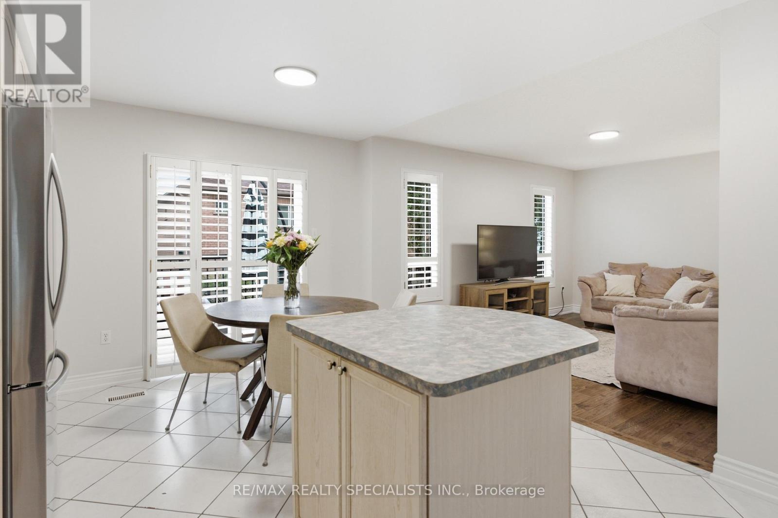 192 Van Scott Drive, Brampton, Ontario  L7A 1V8 - Photo 12 - W13676246