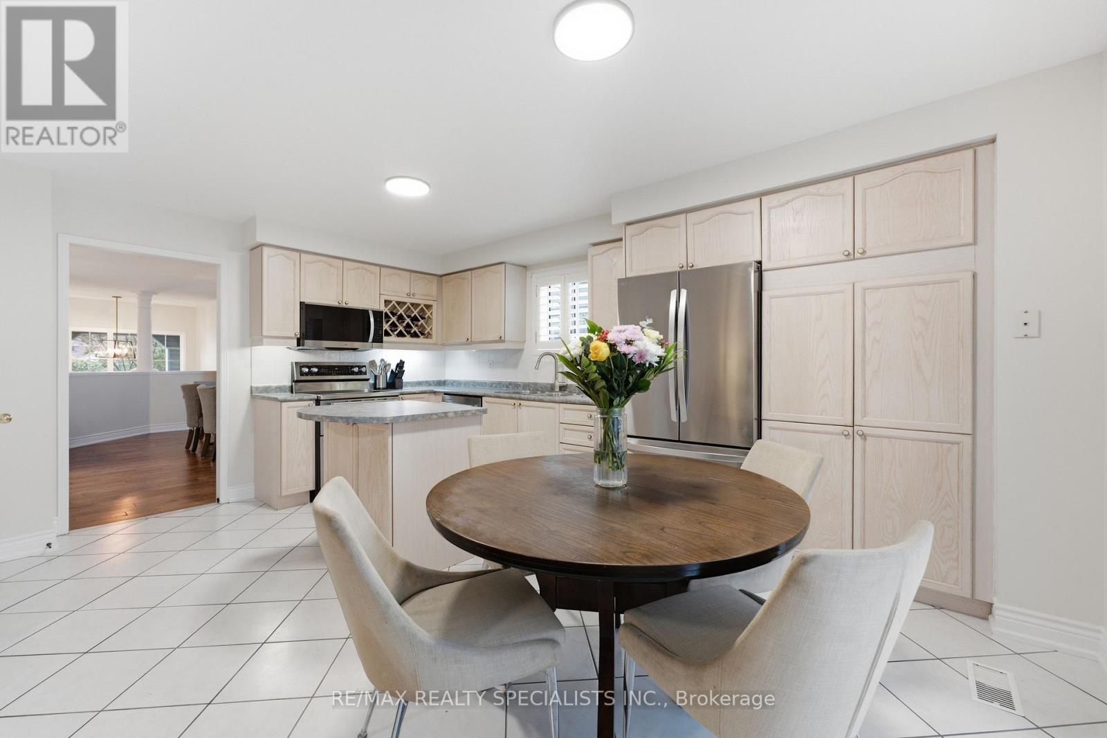 192 Van Scott Drive, Brampton, Ontario  L7A 1V8 - Photo 13 - W13676246
