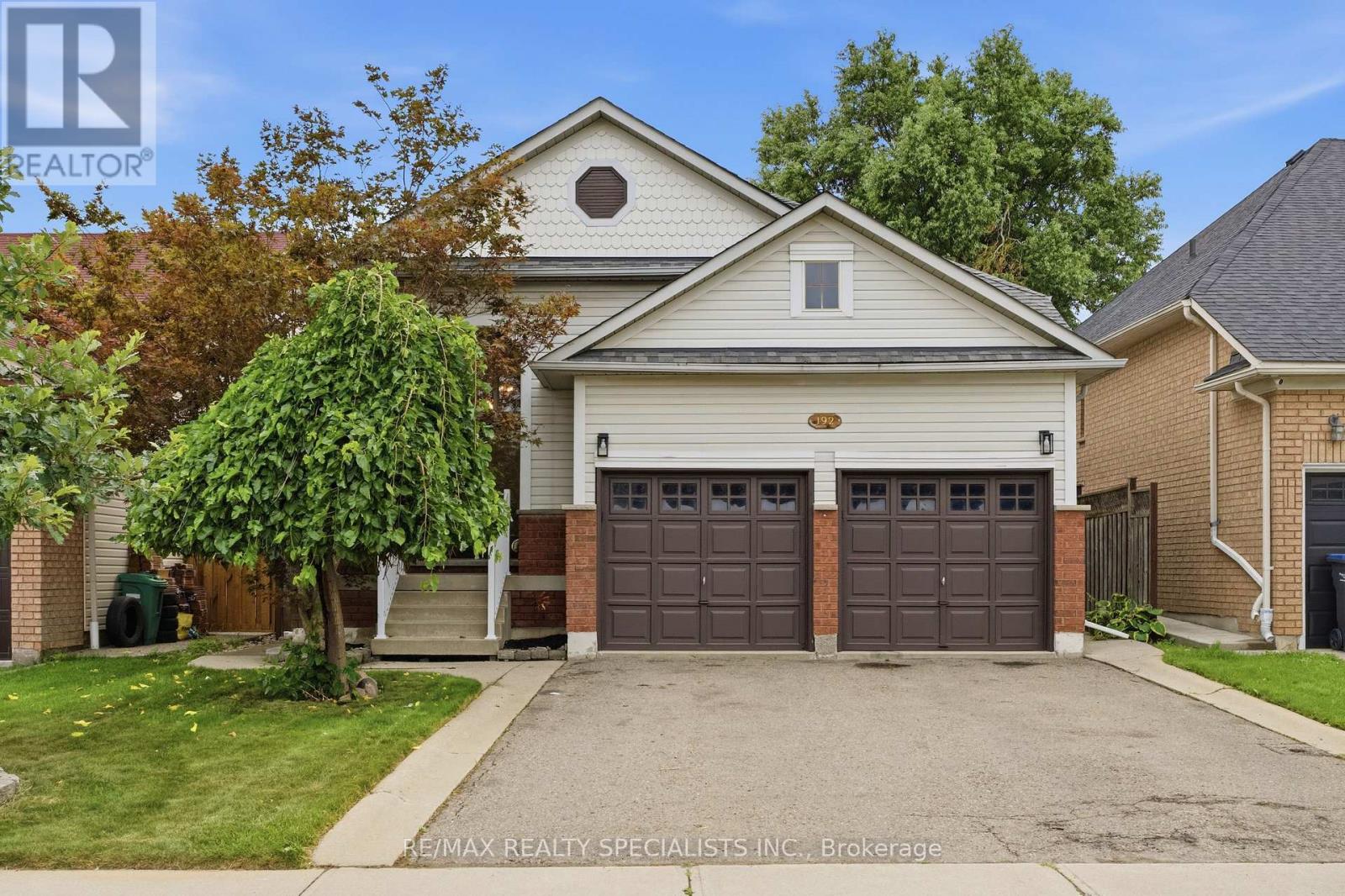 192 Van Scott Drive, Brampton, Ontario  L7A 1V8 - Photo 2 - W13676246