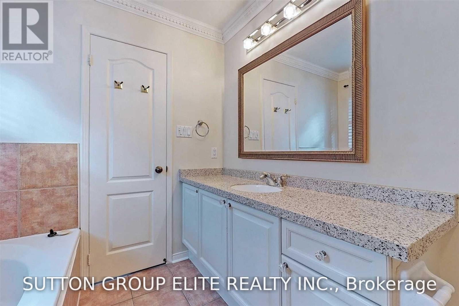 2485 Bankside Drive, Mississauga, Ontario  L5M 6E4 - Photo 16 - W13676262