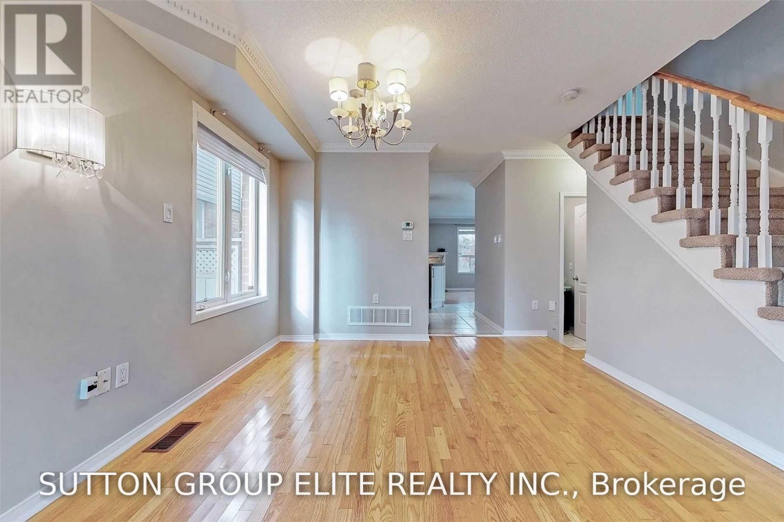 2485 Bankside Drive, Mississauga, Ontario  L5M 6E4 - Photo 4 - W13676262