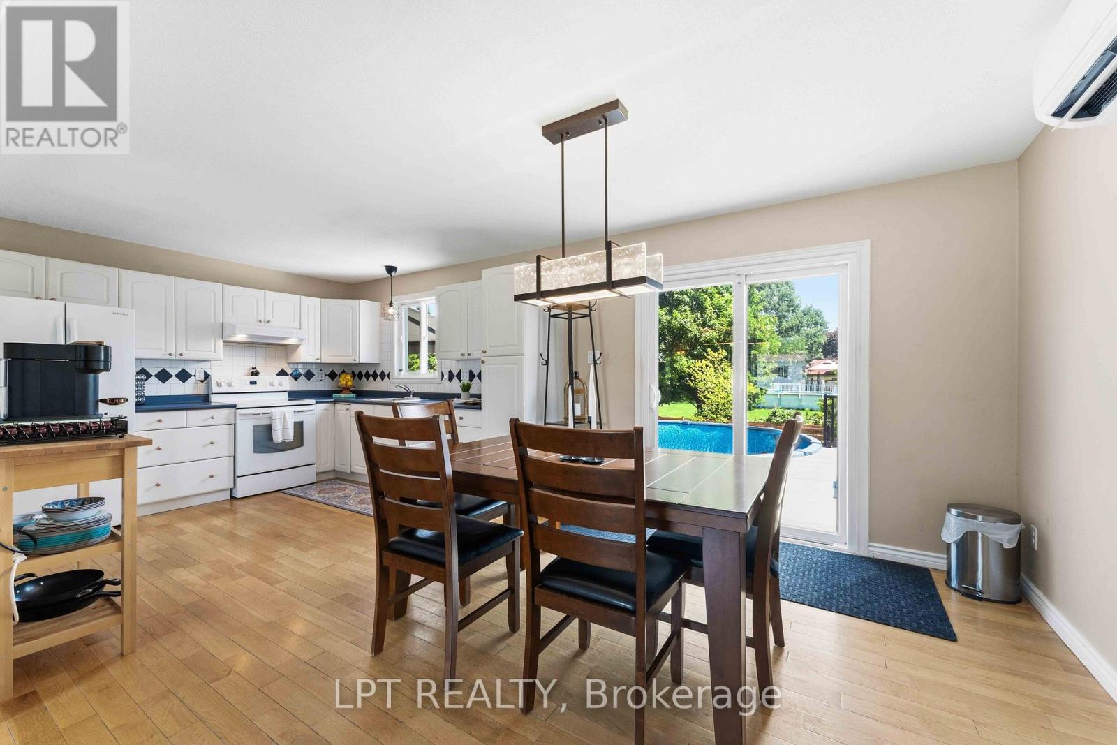 34 Fringewood Drive, Ottawa, Ontario  K2S 1V1 - Photo 8 - X13563268