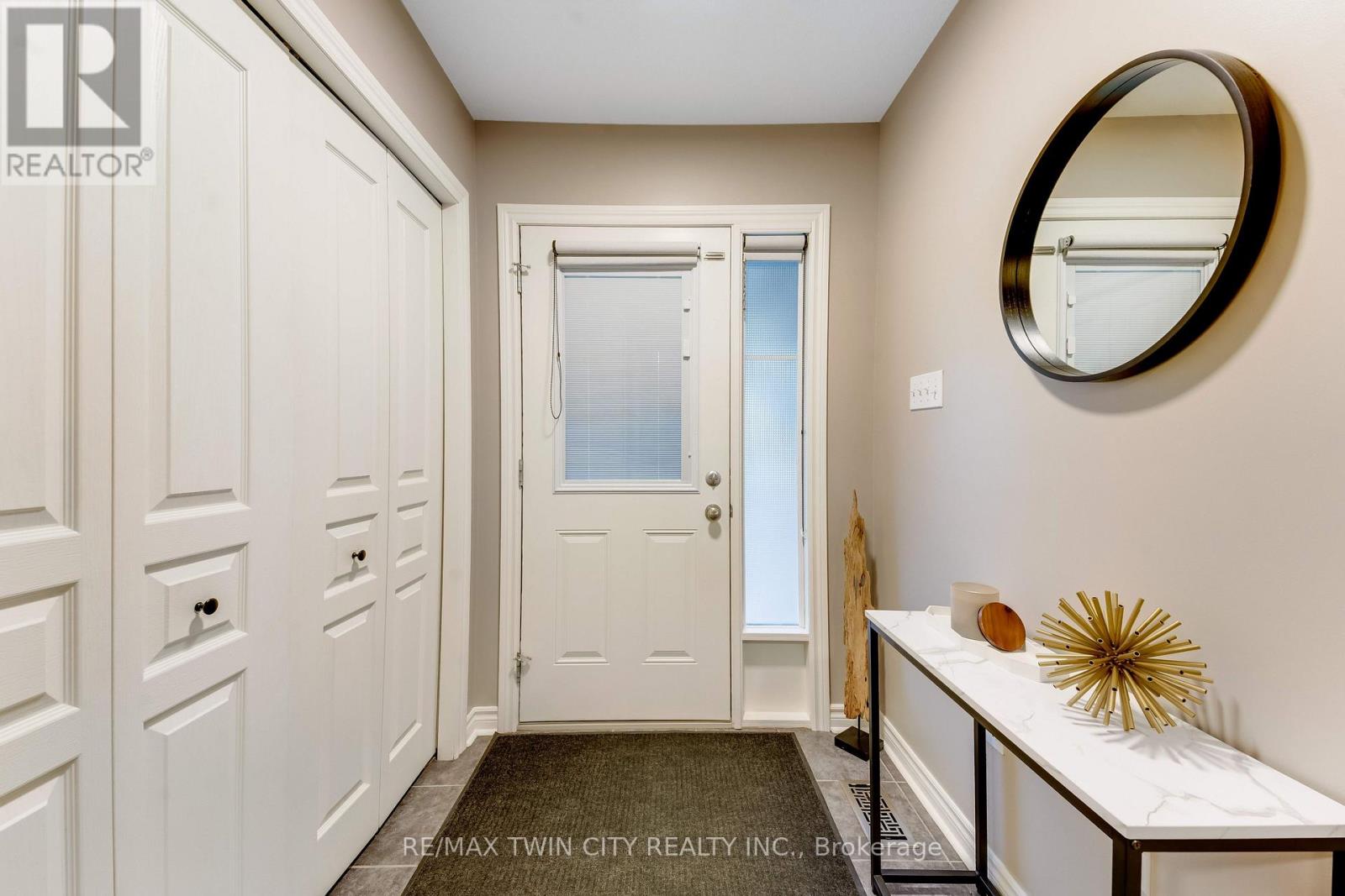143 Riehm Street, Kitchener, Ontario  N2E 4L3 - Photo 3 - X13676082