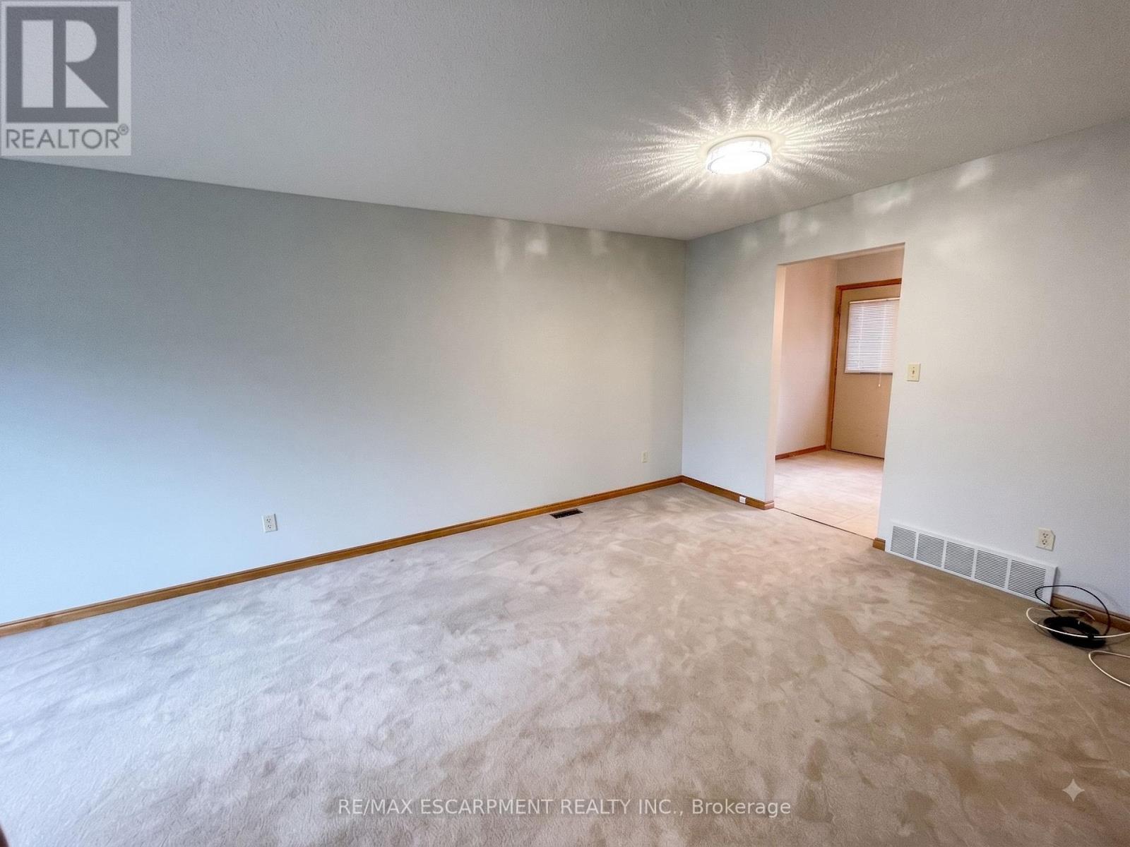 29 East 23rd Street, Hamilton, Ontario  L8V 2W5 - Photo 9 - X13676206